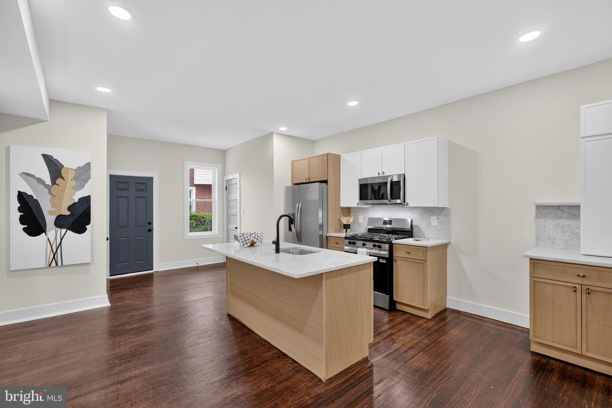 WALNUT HILL - Residential