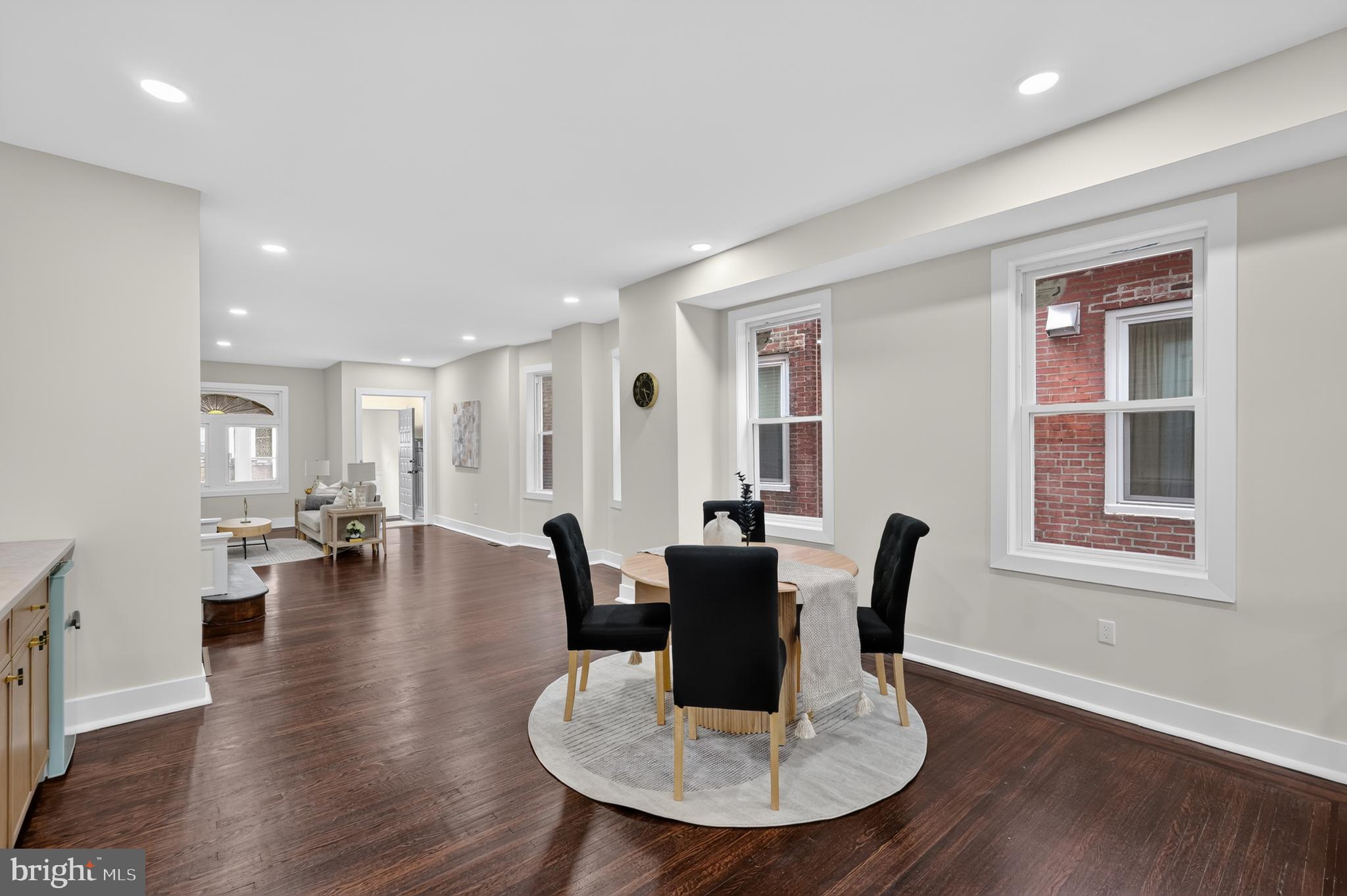WALNUT HILL - Residential