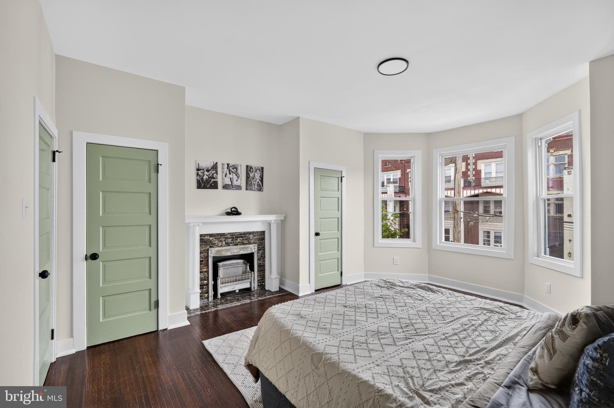 WALNUT HILL - Residential