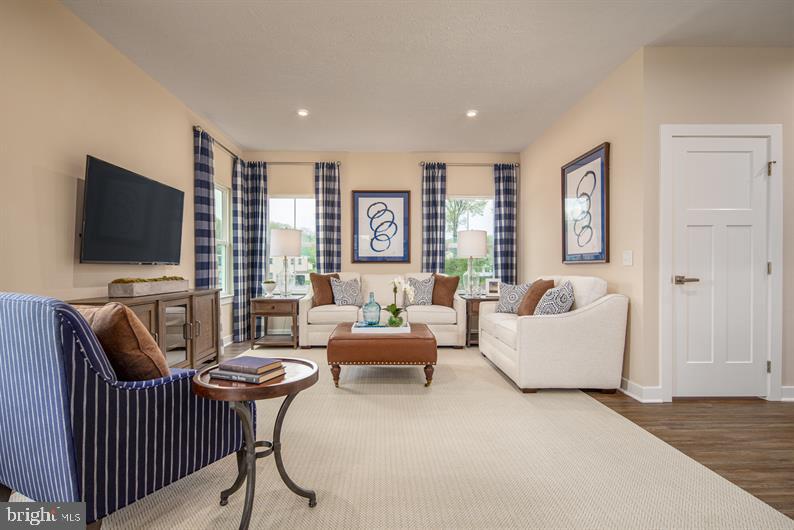 GREEN LANE MEADOWS - Residential