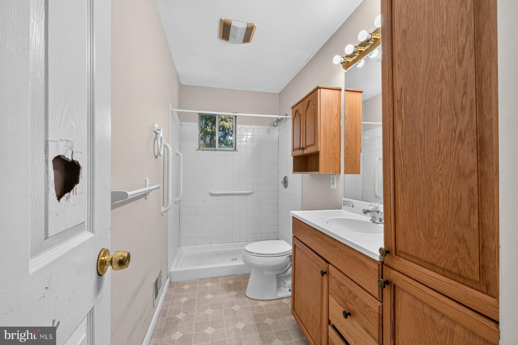QUEENS PARK - Residential