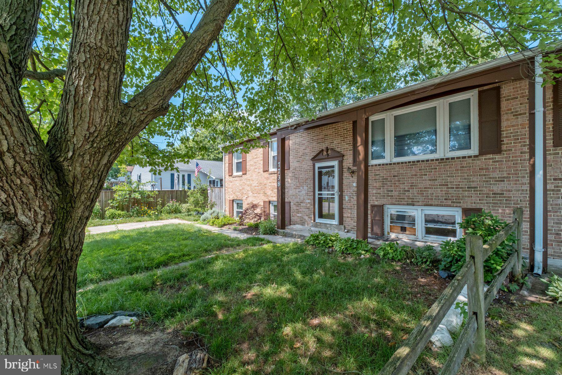 QUEENS PARK - Residential