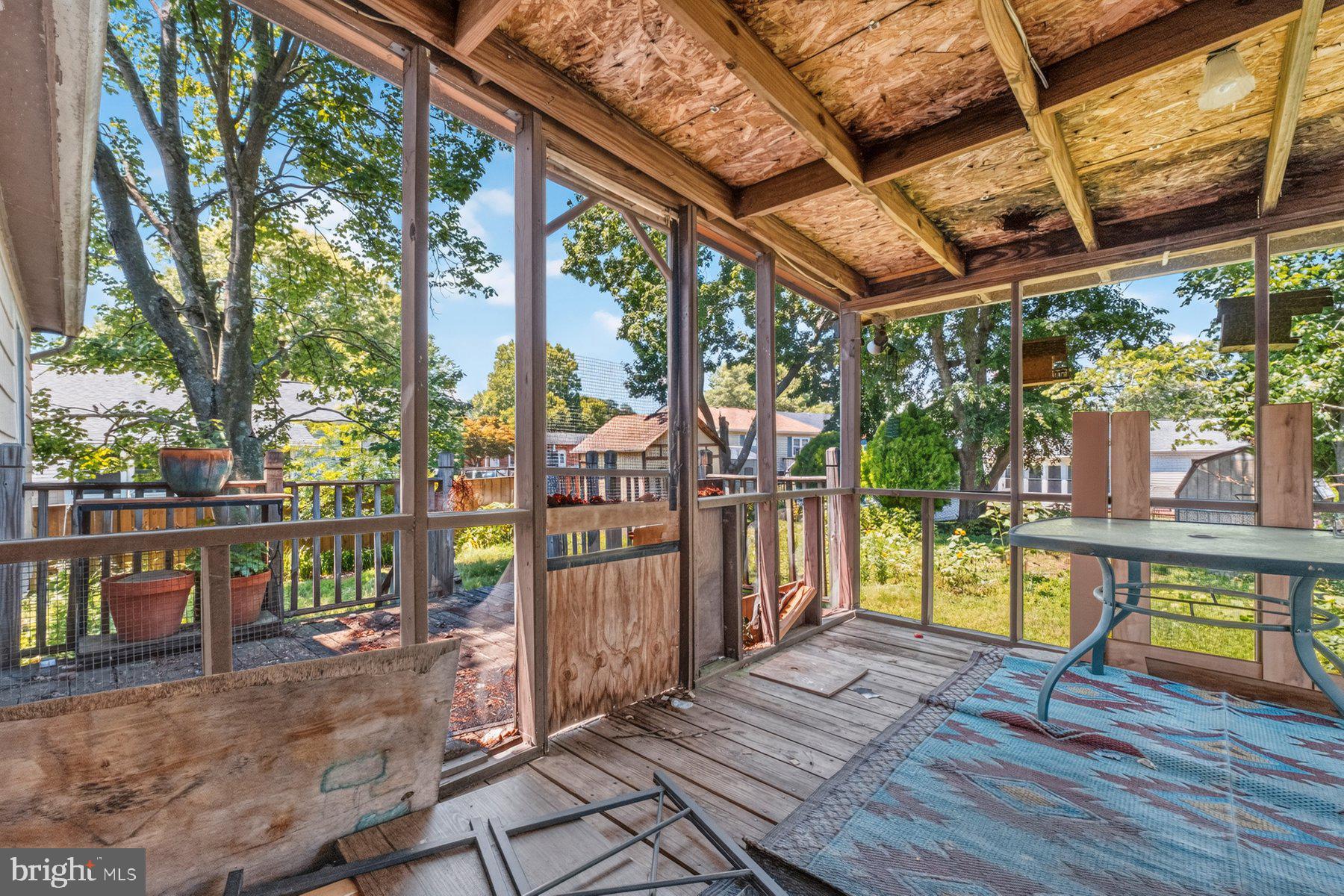QUEENS PARK - Residential