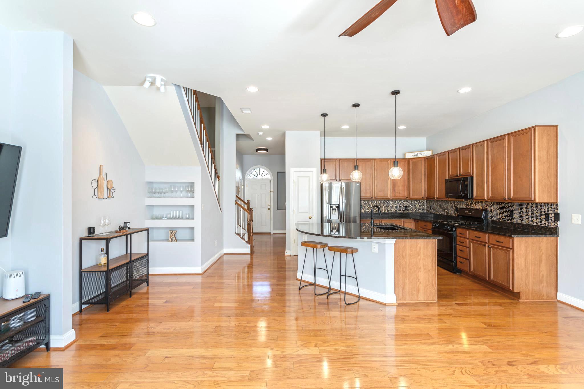 PEMBROOKE - Residential