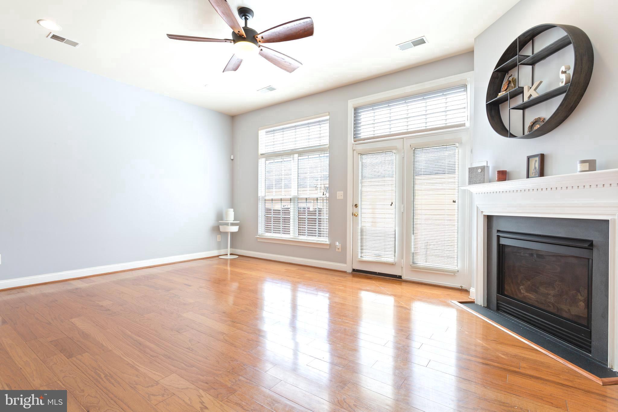 PEMBROOKE - Residential