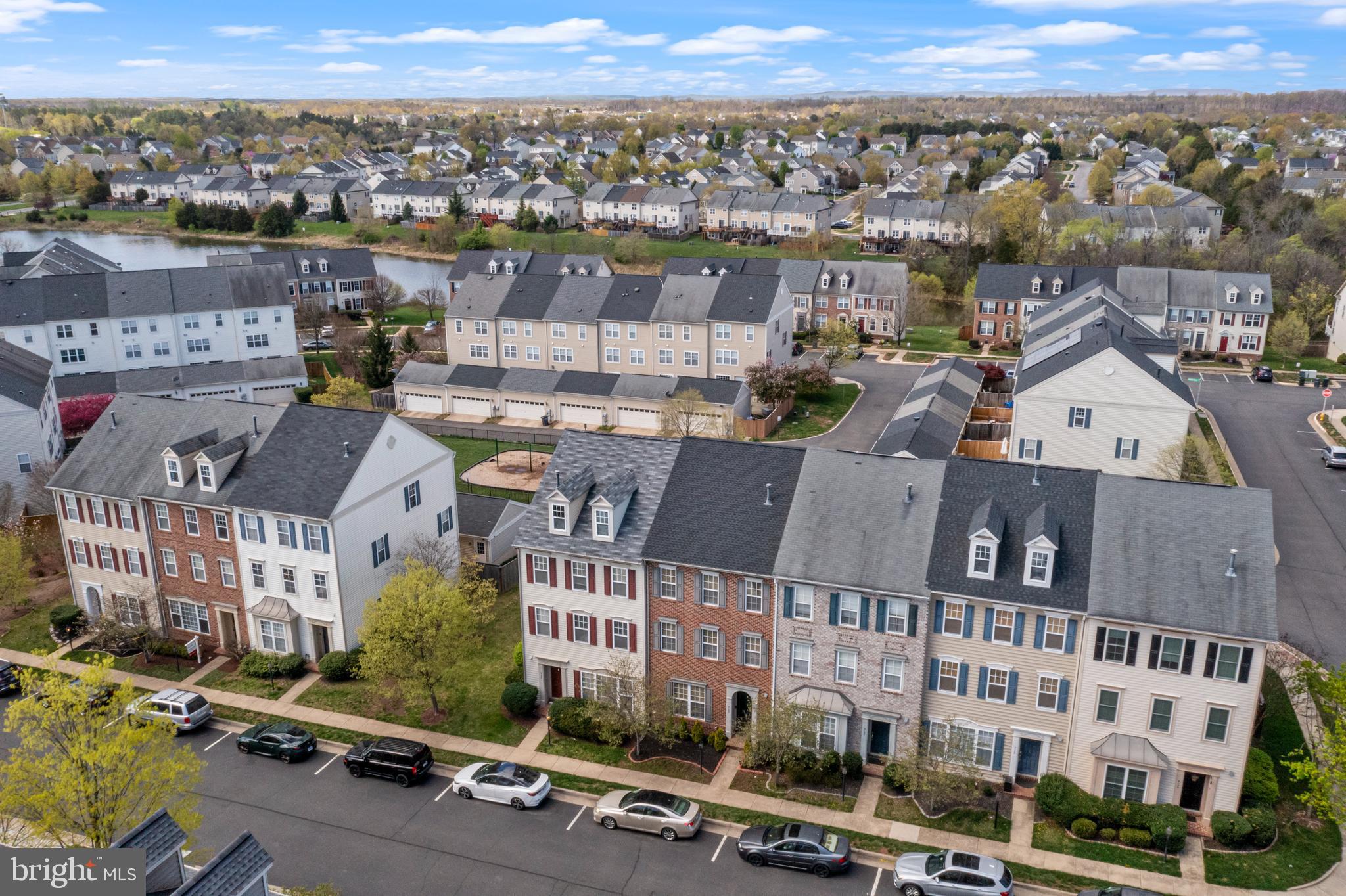 PEMBROOKE - Residential