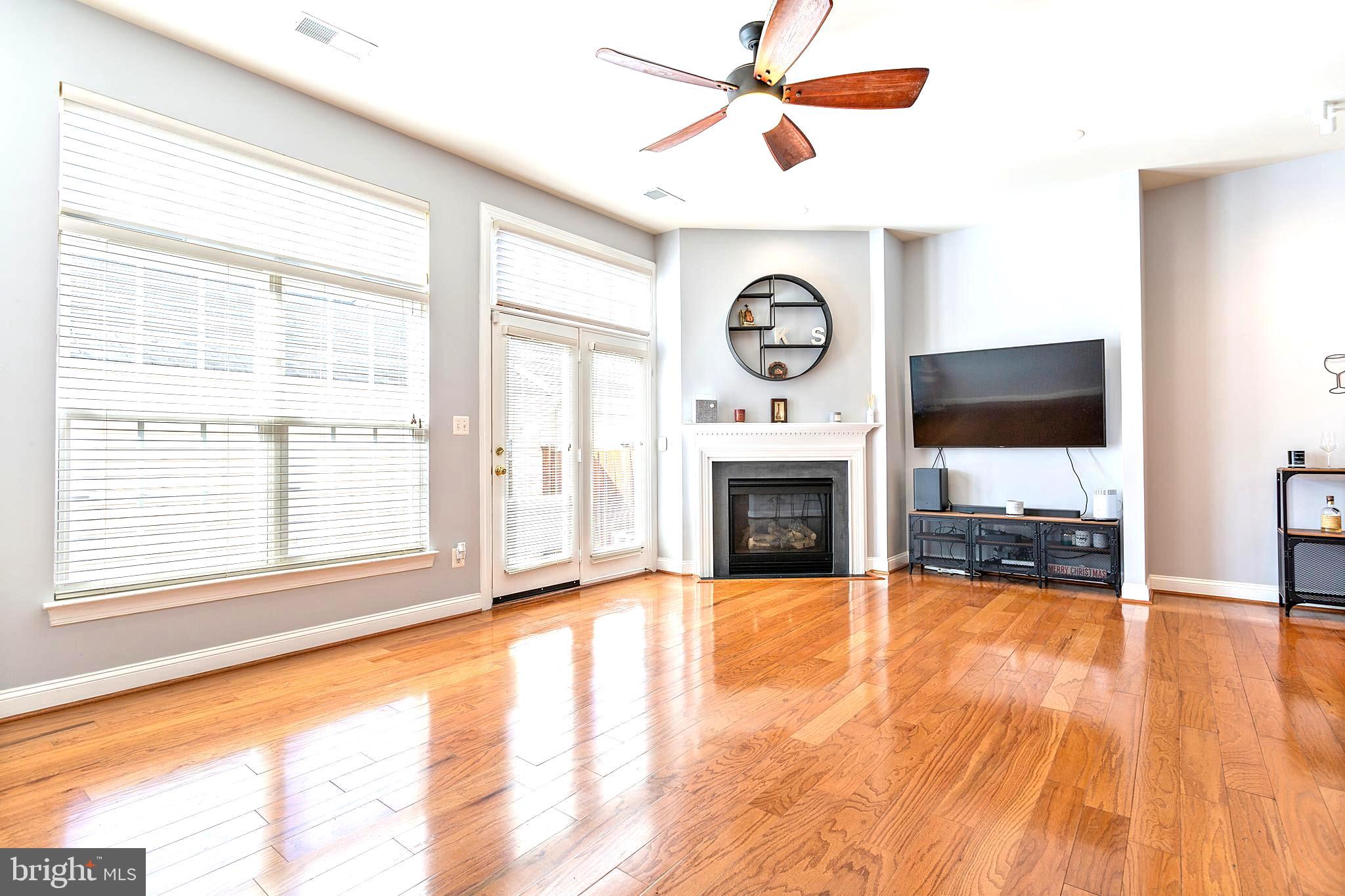 PEMBROOKE - Residential