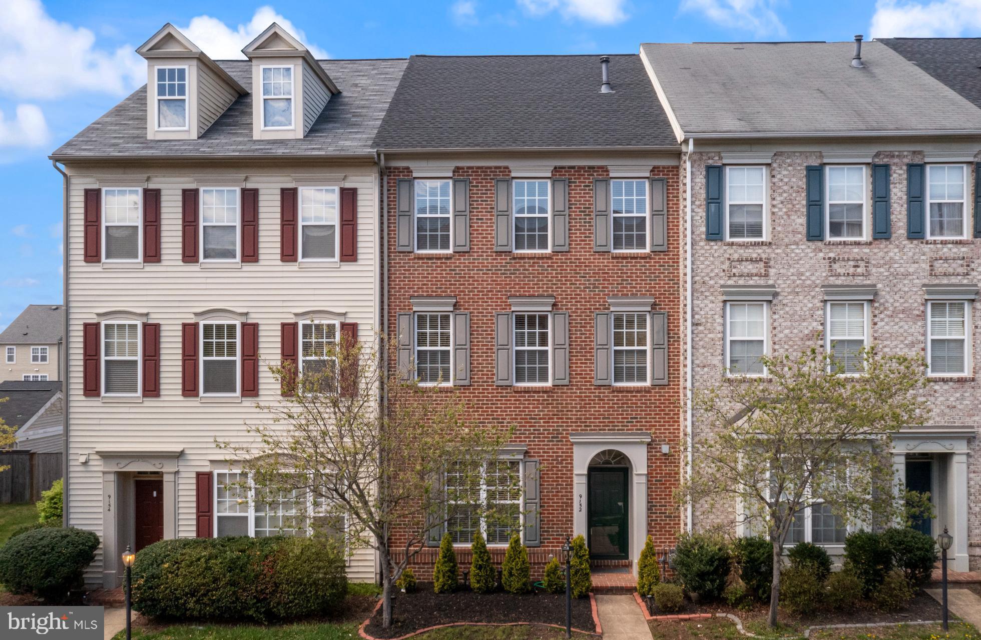 PEMBROOKE - Residential