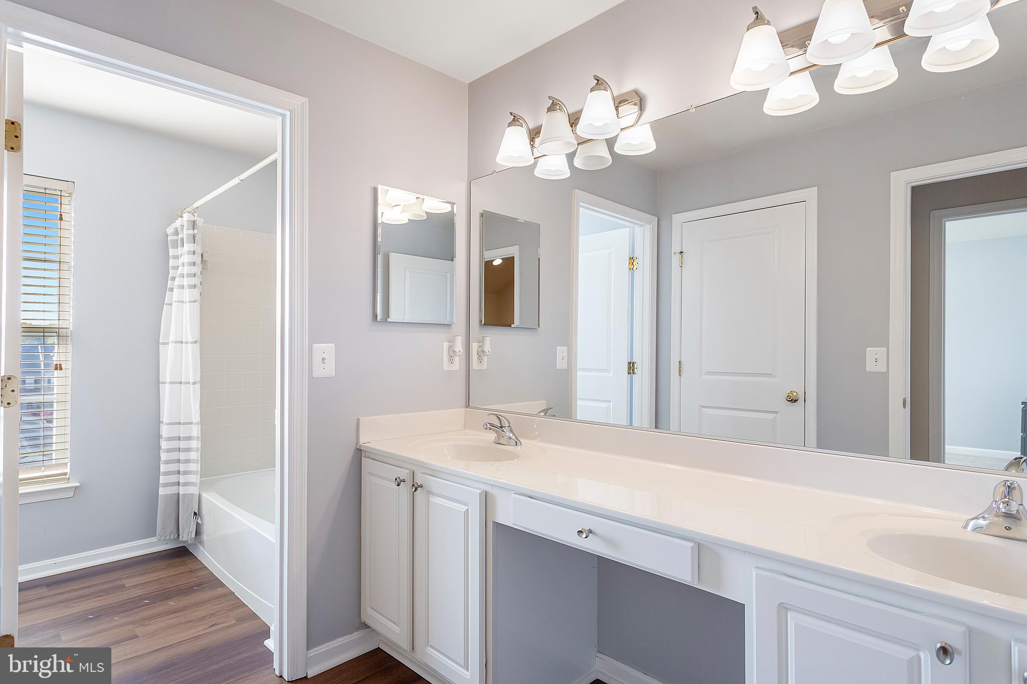 PEMBROOKE - Residential