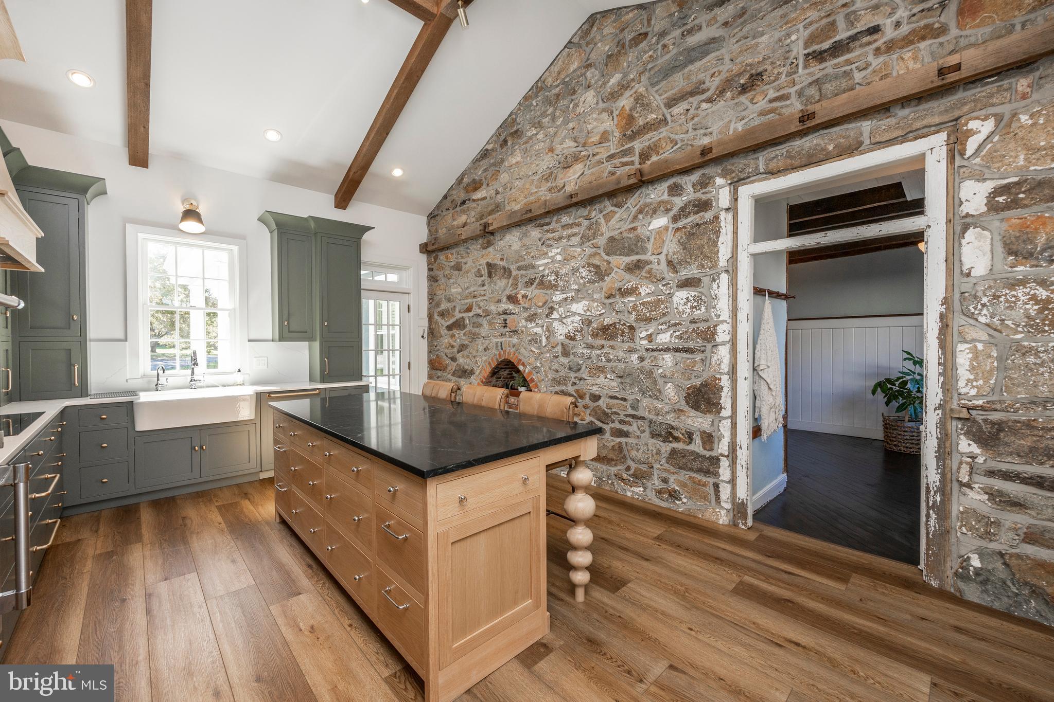 AMBLESIDE DOWNS - Residential