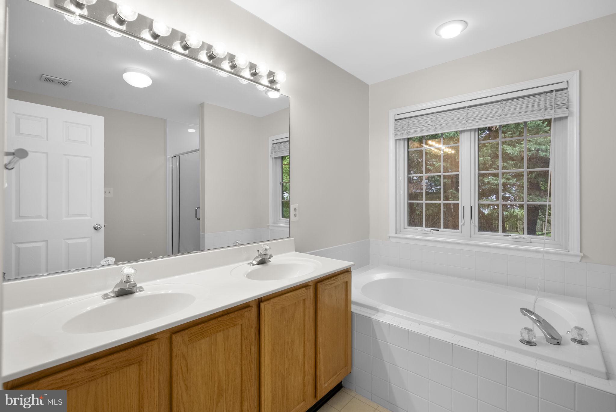 ARBOR WOODS - Residential