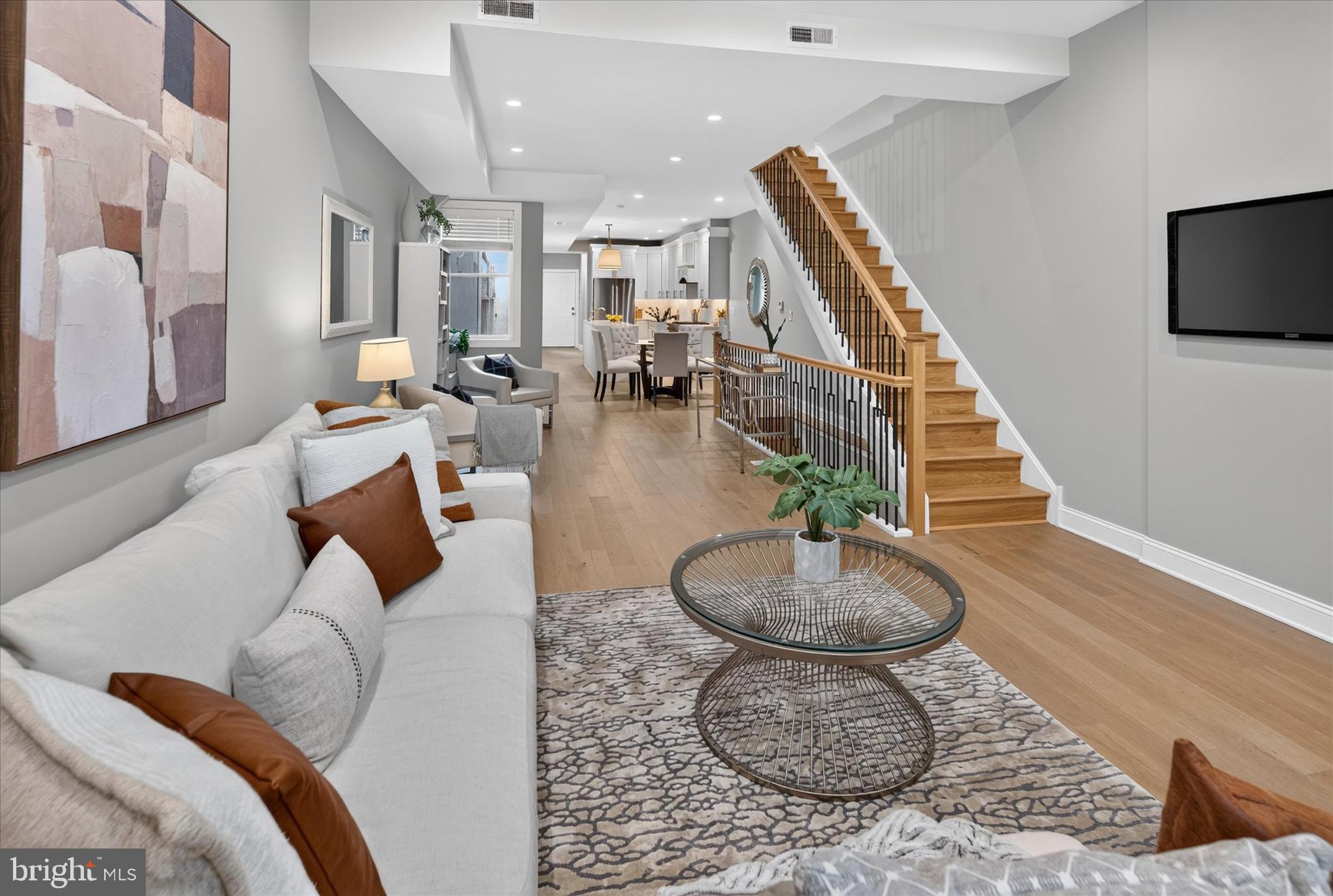 ART MUSEUM AREA - Residential