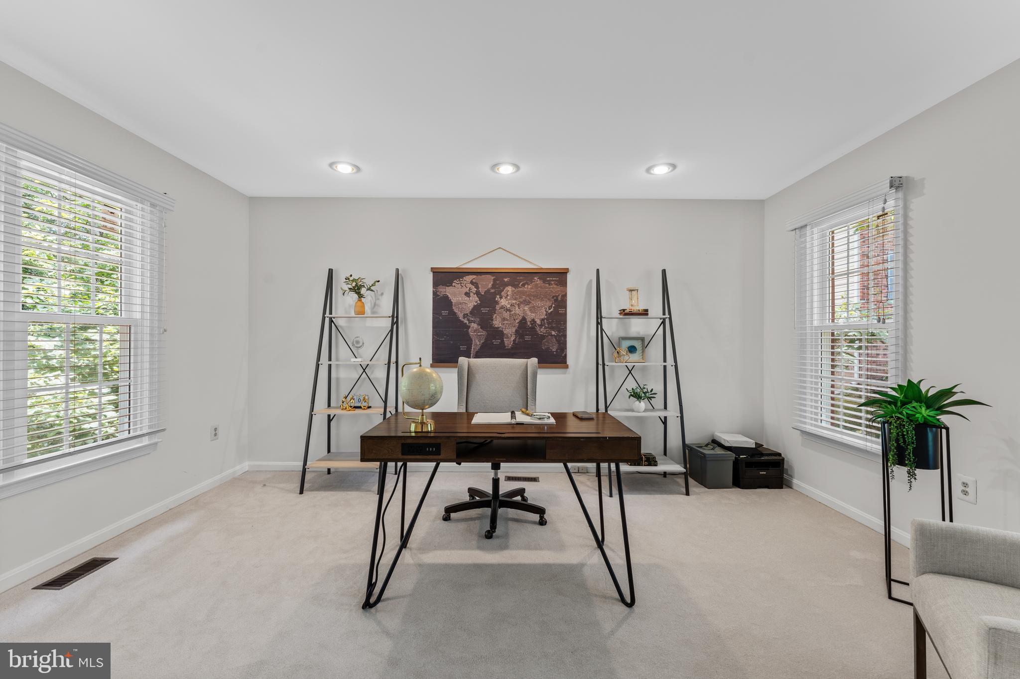 RIVERS EDGE - Residential