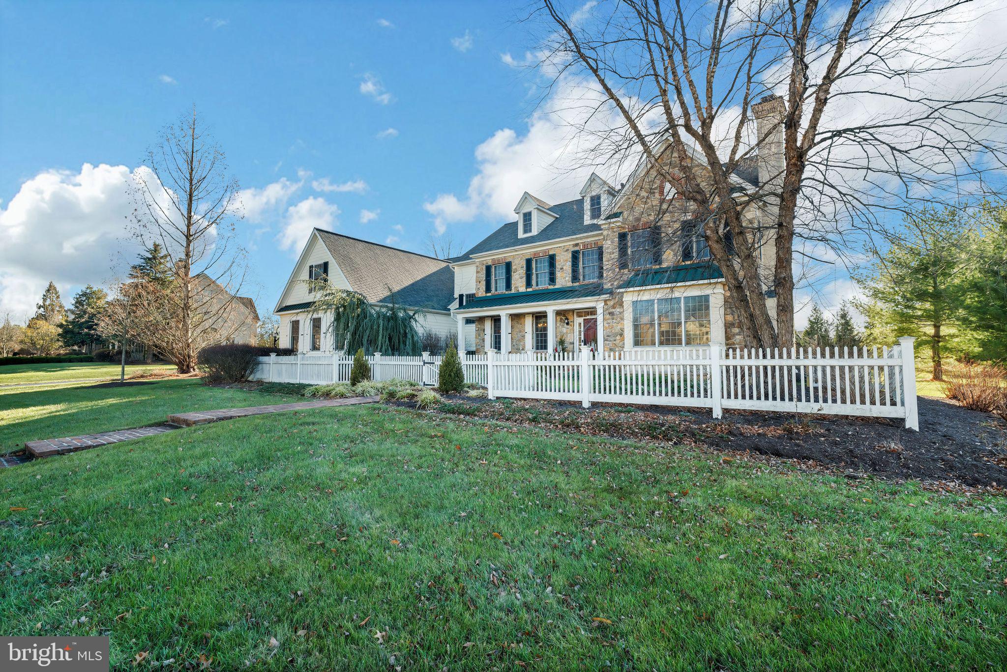 MAPLEWOOD - Residential