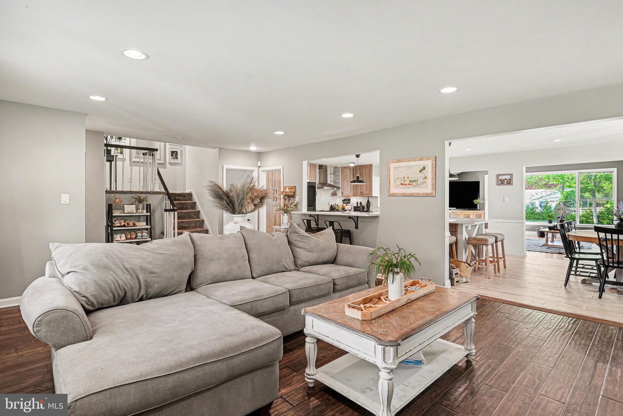 STRAFFORD VILLAGE - Residential