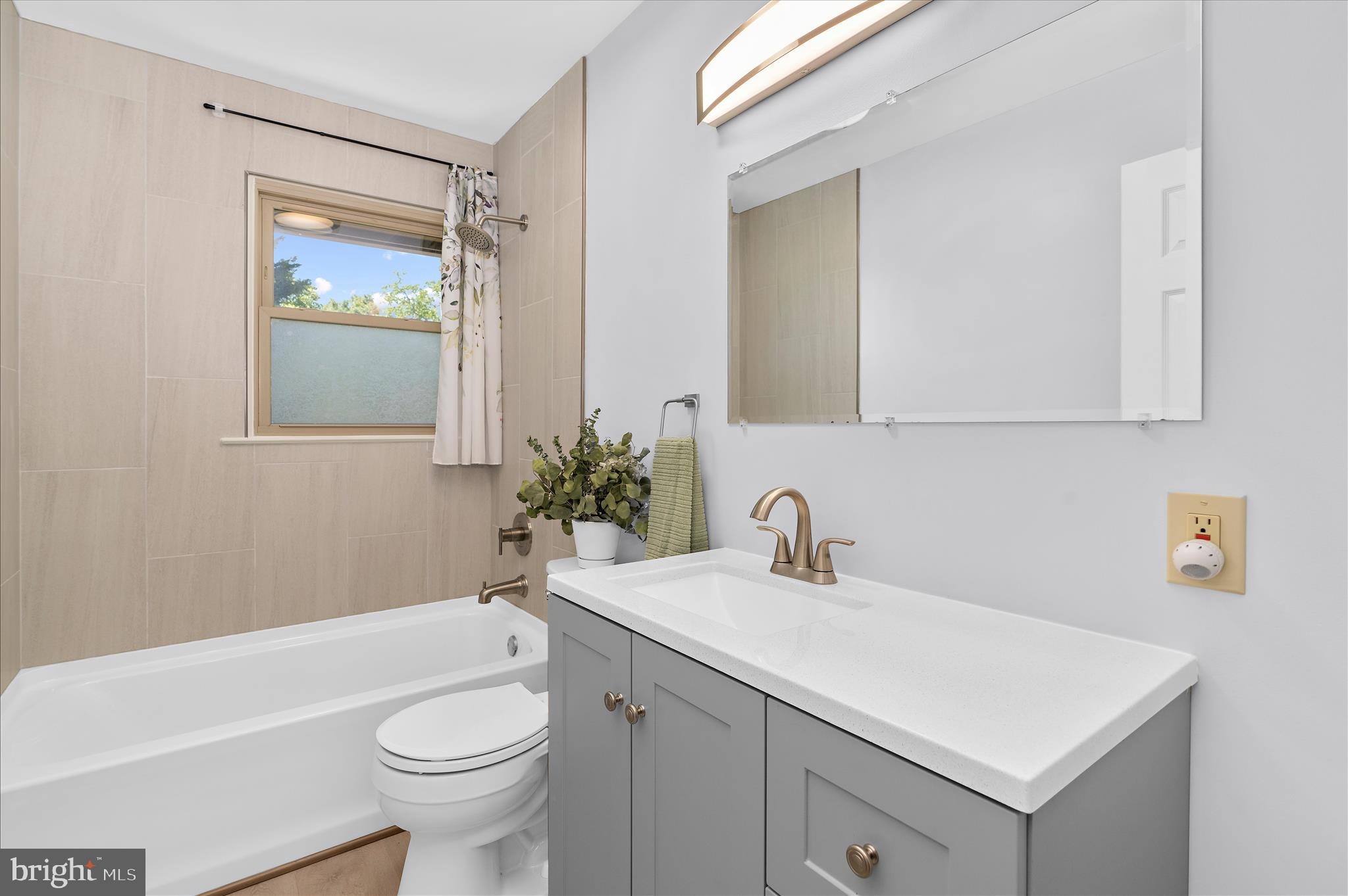 CAPE ST CLAIRE - Residential
