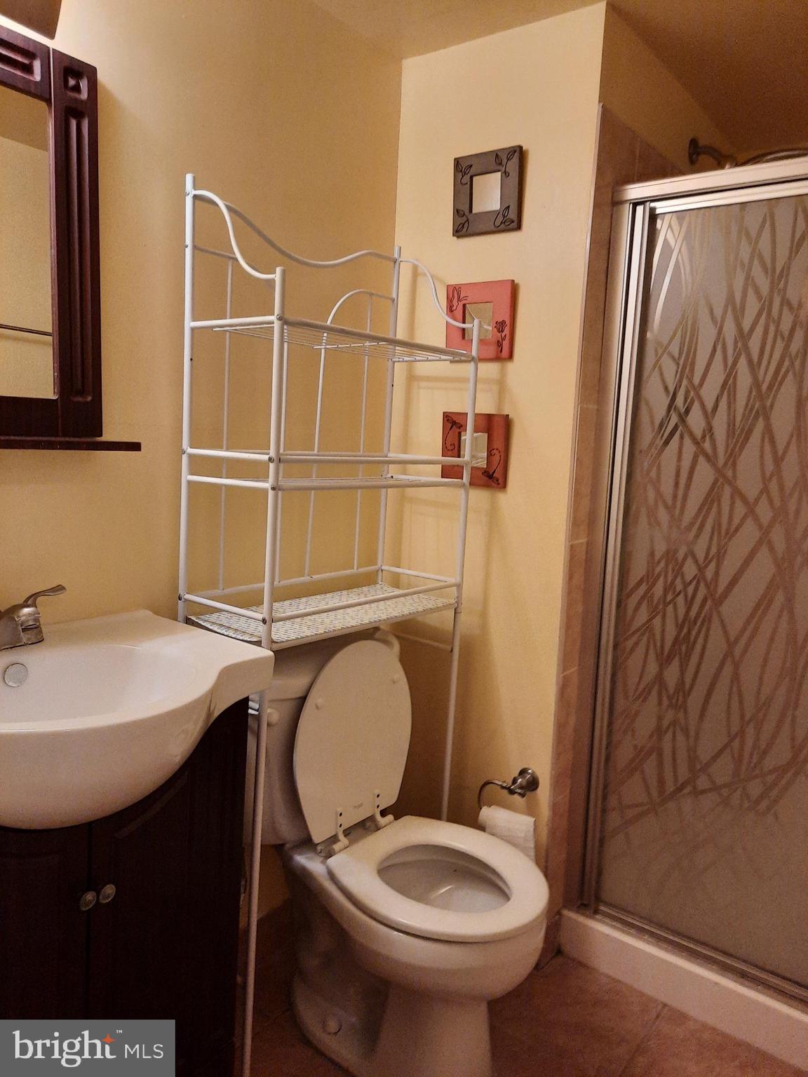 ORCHARD PLACE - Residential Lease