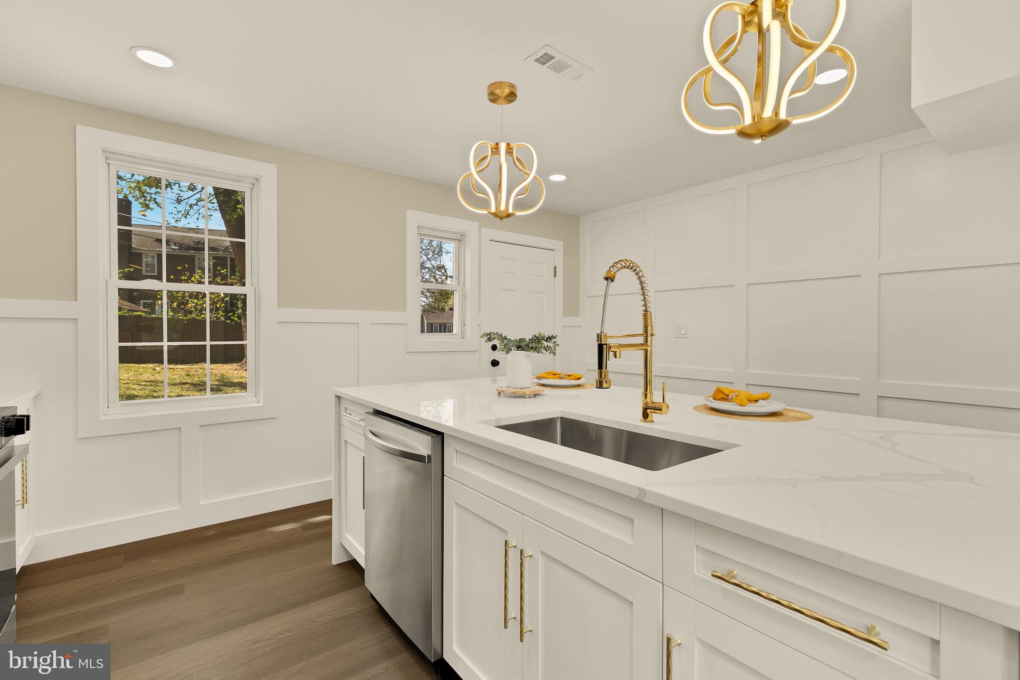 JEFFERSON MANOR - Residential