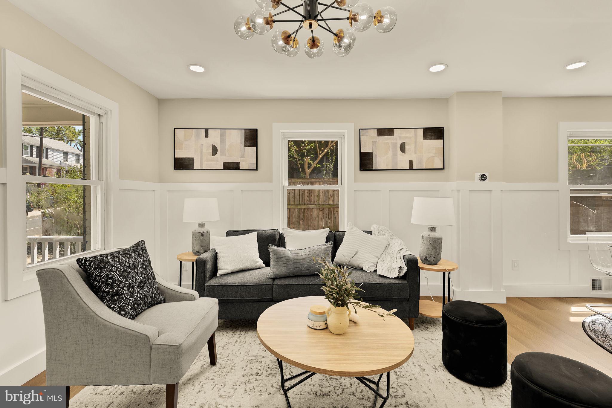 JEFFERSON MANOR - Residential