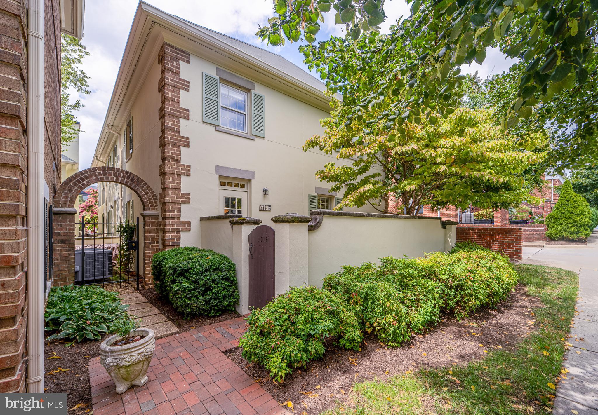 WATERGATE OF ALEXANDRIA - Residential Lease