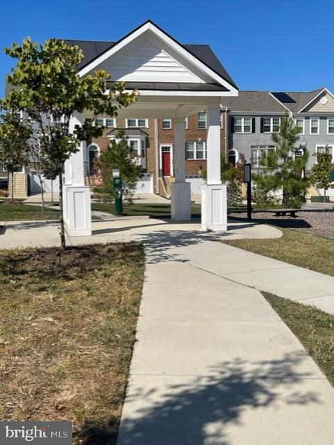 METRO POINTE - Residential