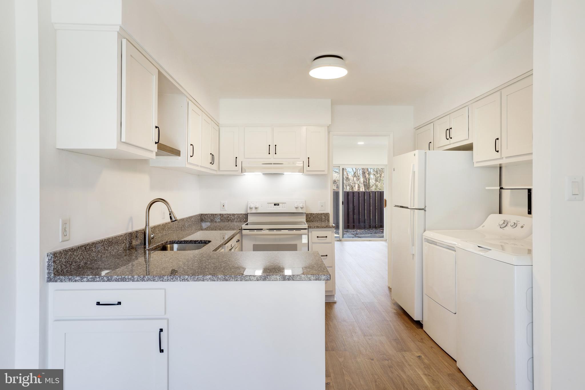 NORTHGATE SQUARE - Residential Lease