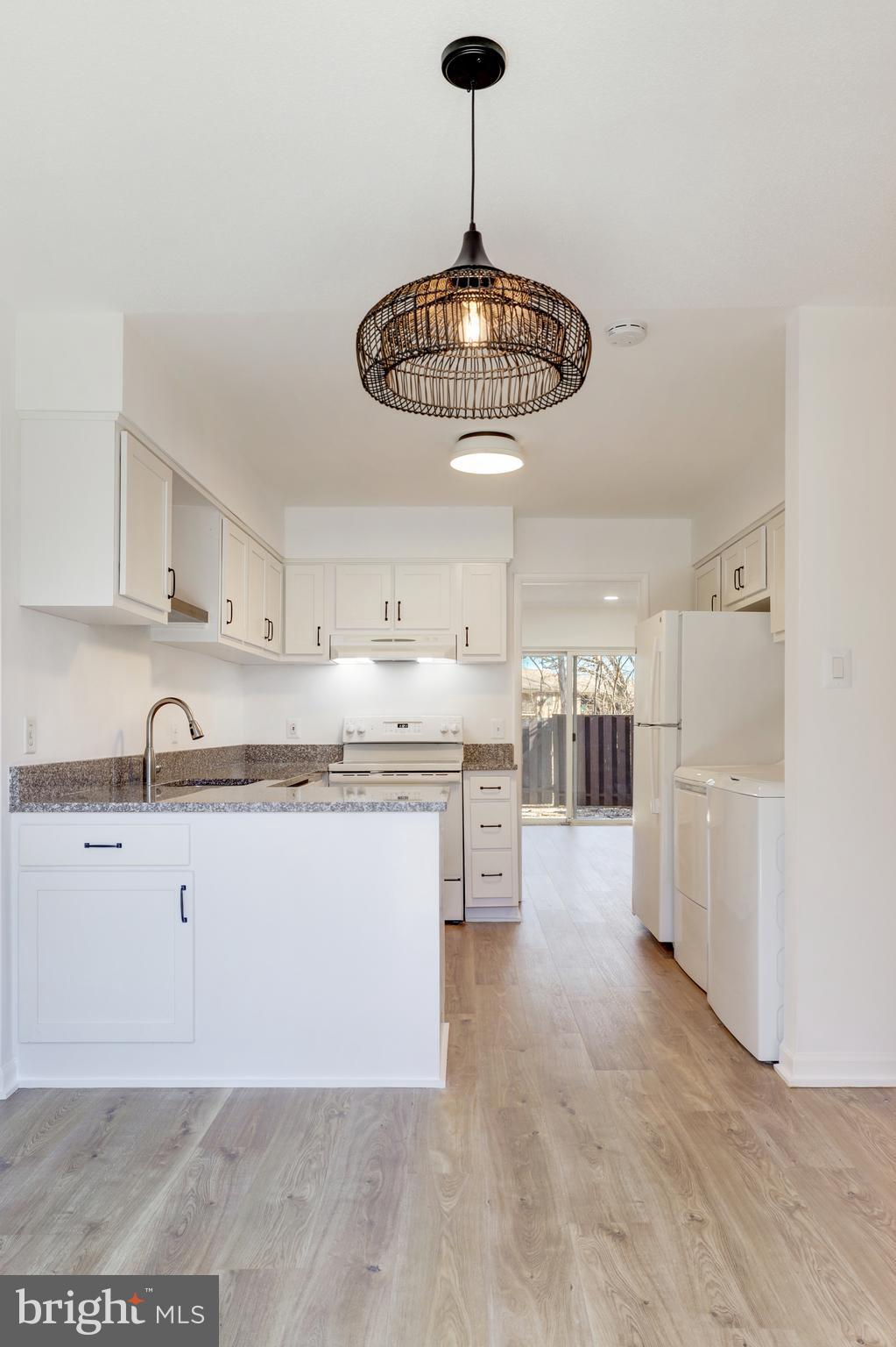 NORTHGATE SQUARE - Residential Lease