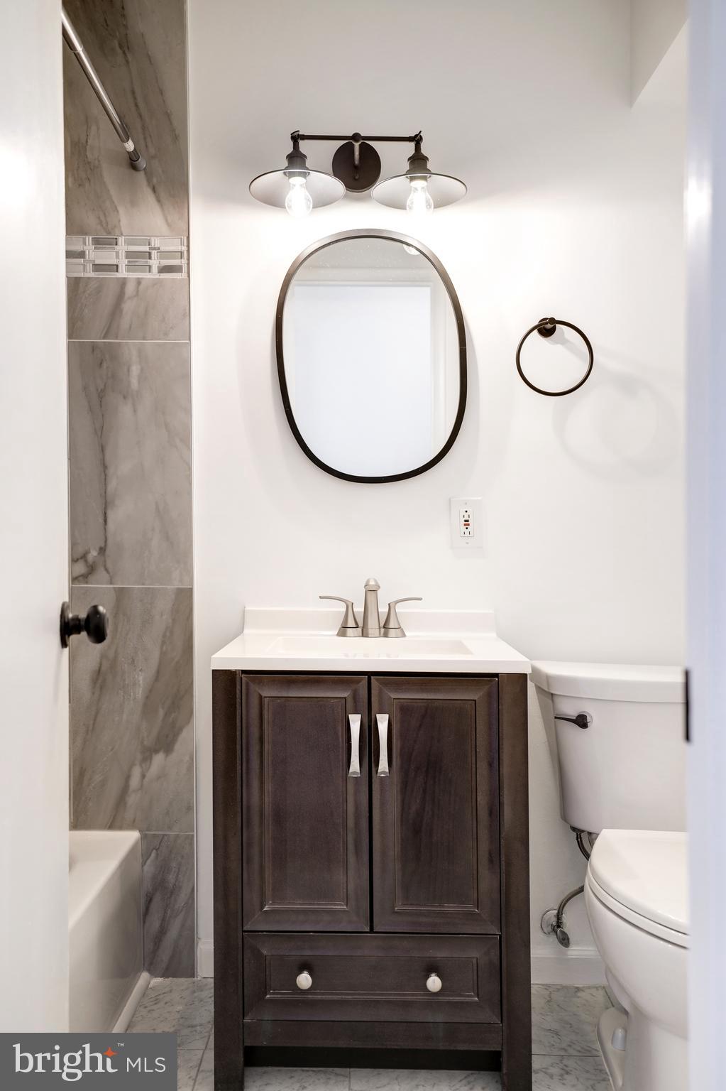 NORTHGATE SQUARE - Residential Lease