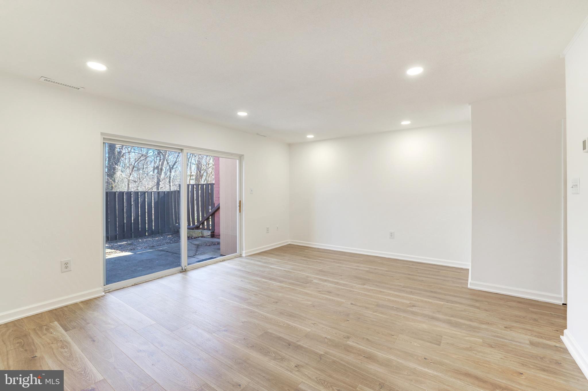 NORTHGATE SQUARE - Residential Lease