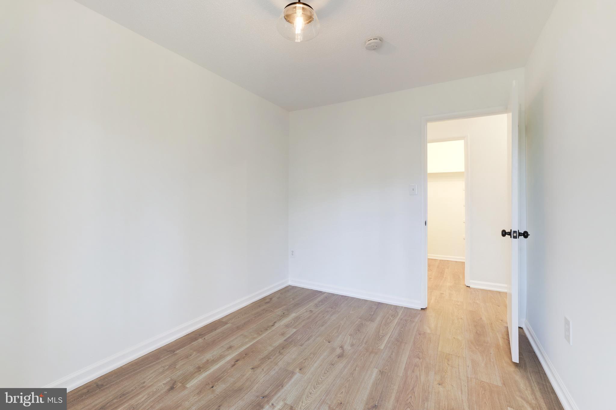 NORTHGATE SQUARE - Residential Lease