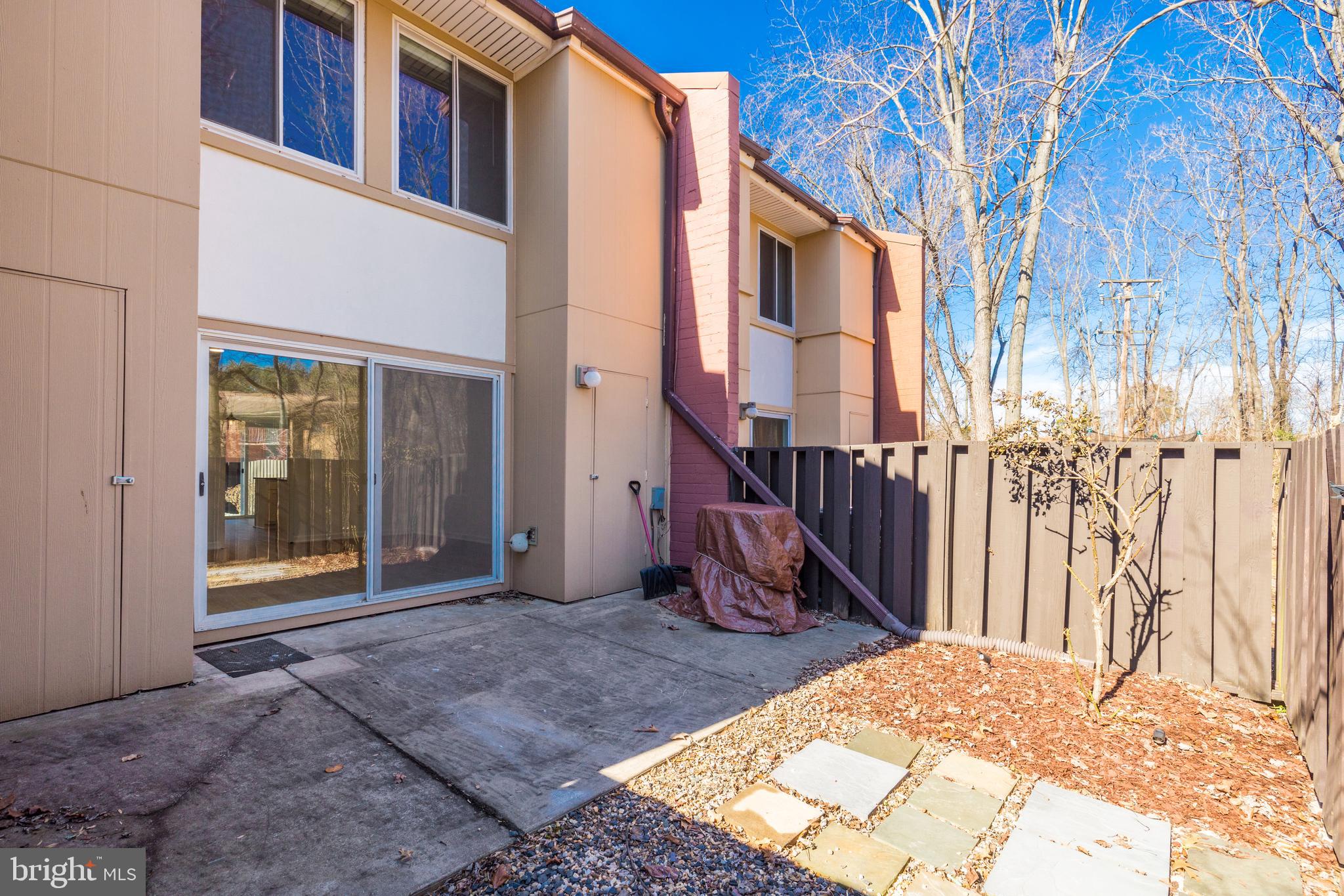NORTHGATE SQUARE - Residential Lease