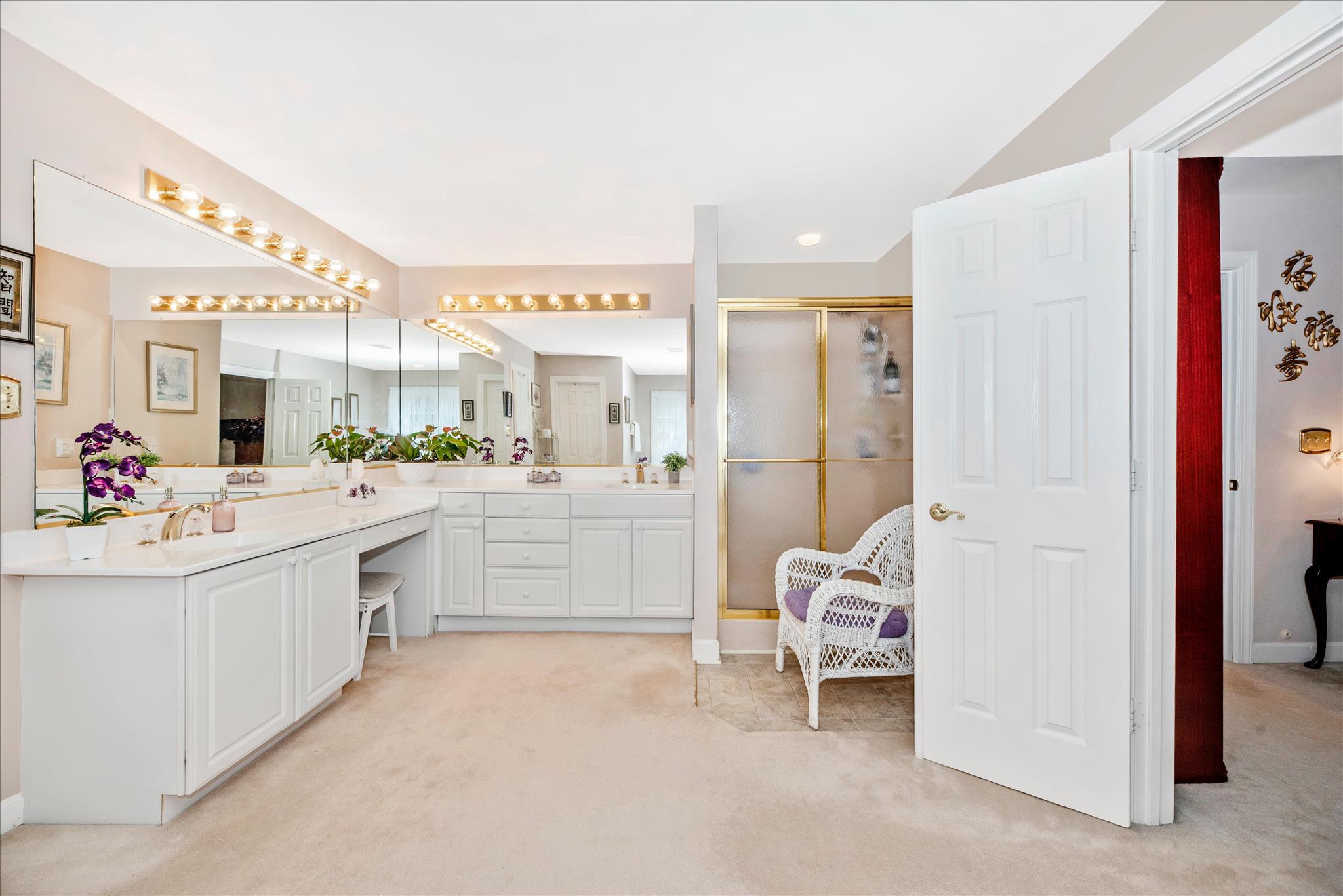 WINDSOR KNOLLS - Residential