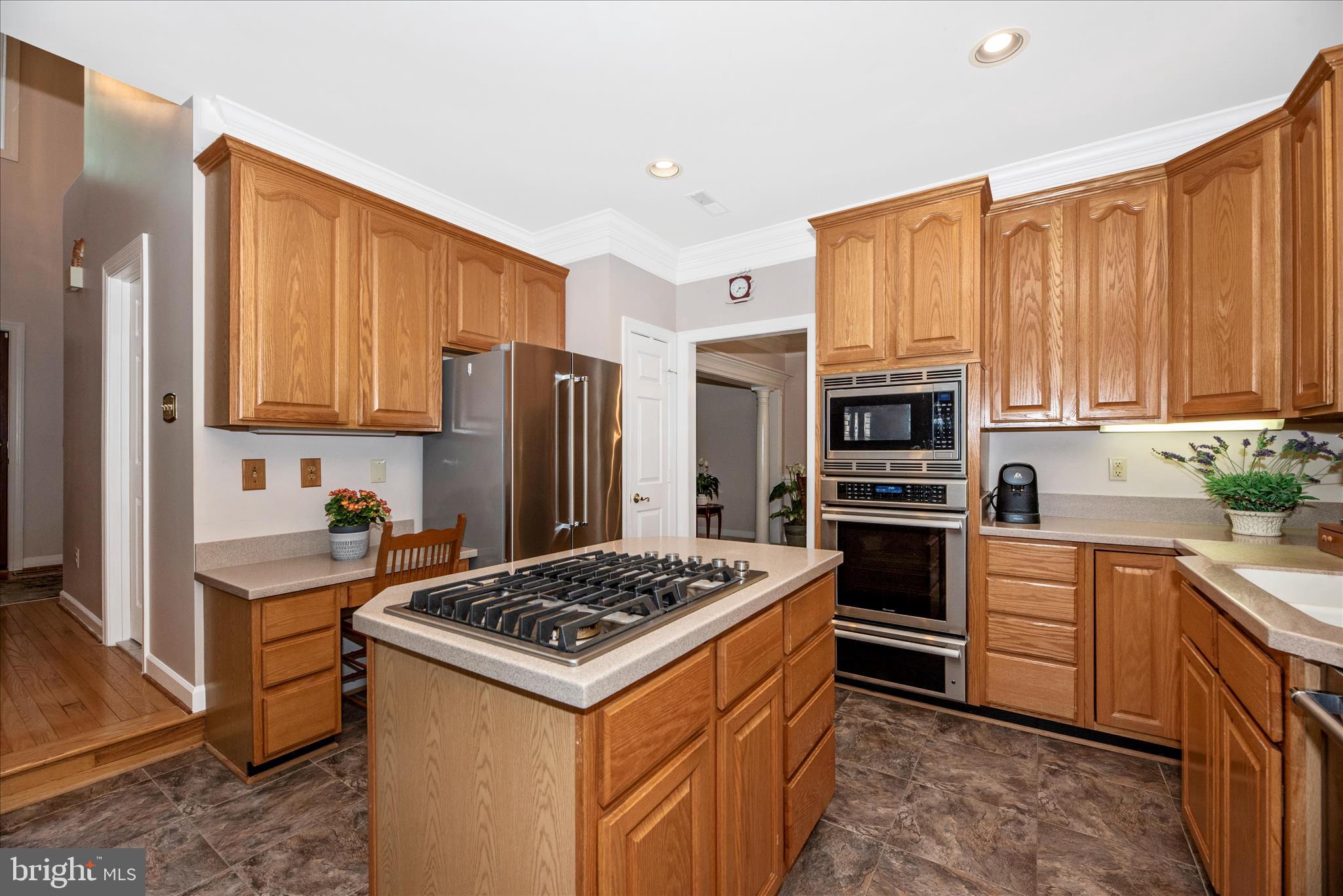 WINDSOR KNOLLS - Residential