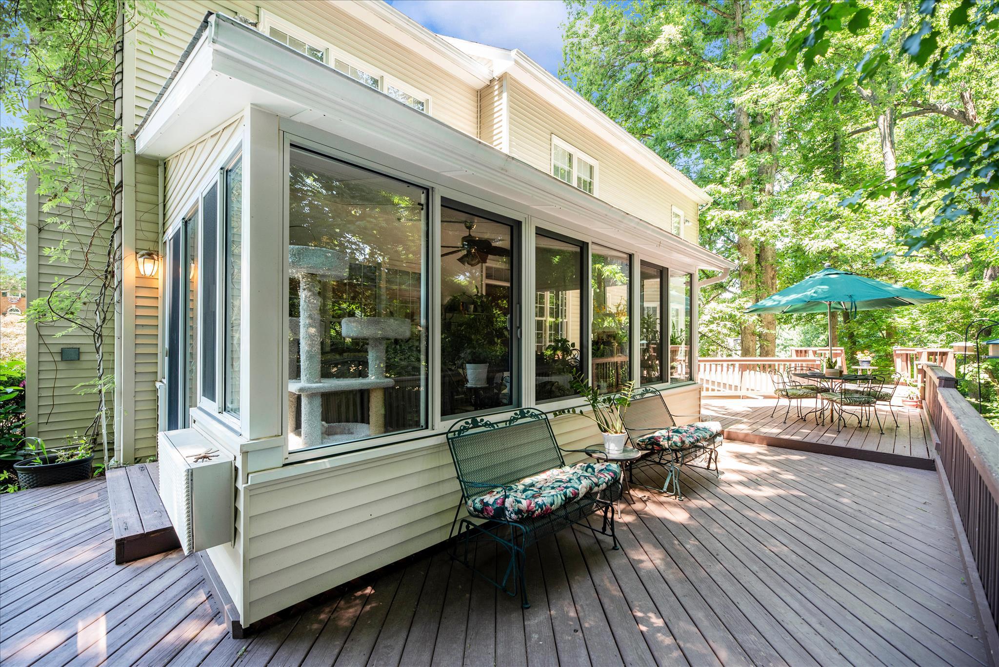 WINDSOR KNOLLS - Residential
