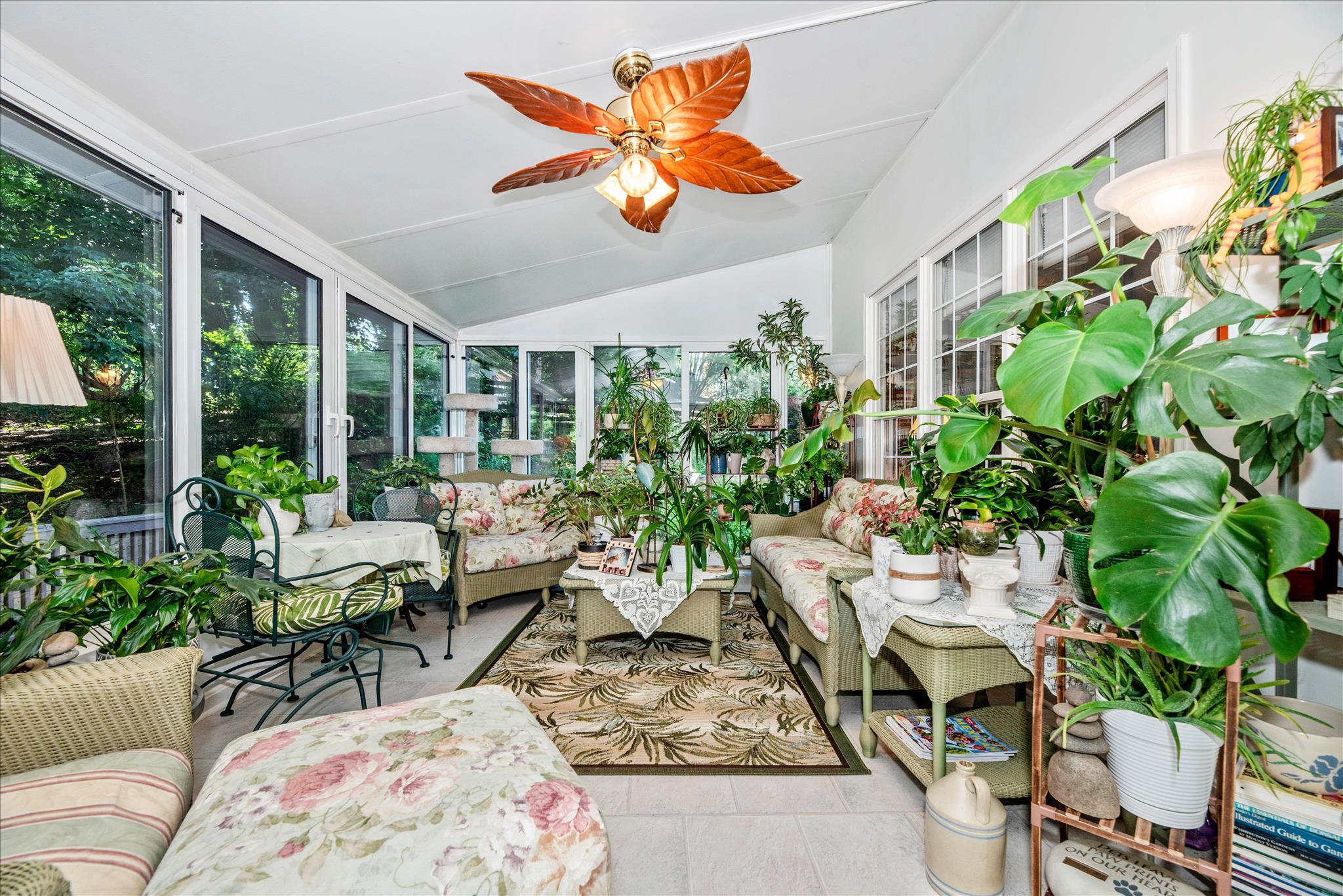 WINDSOR KNOLLS - Residential