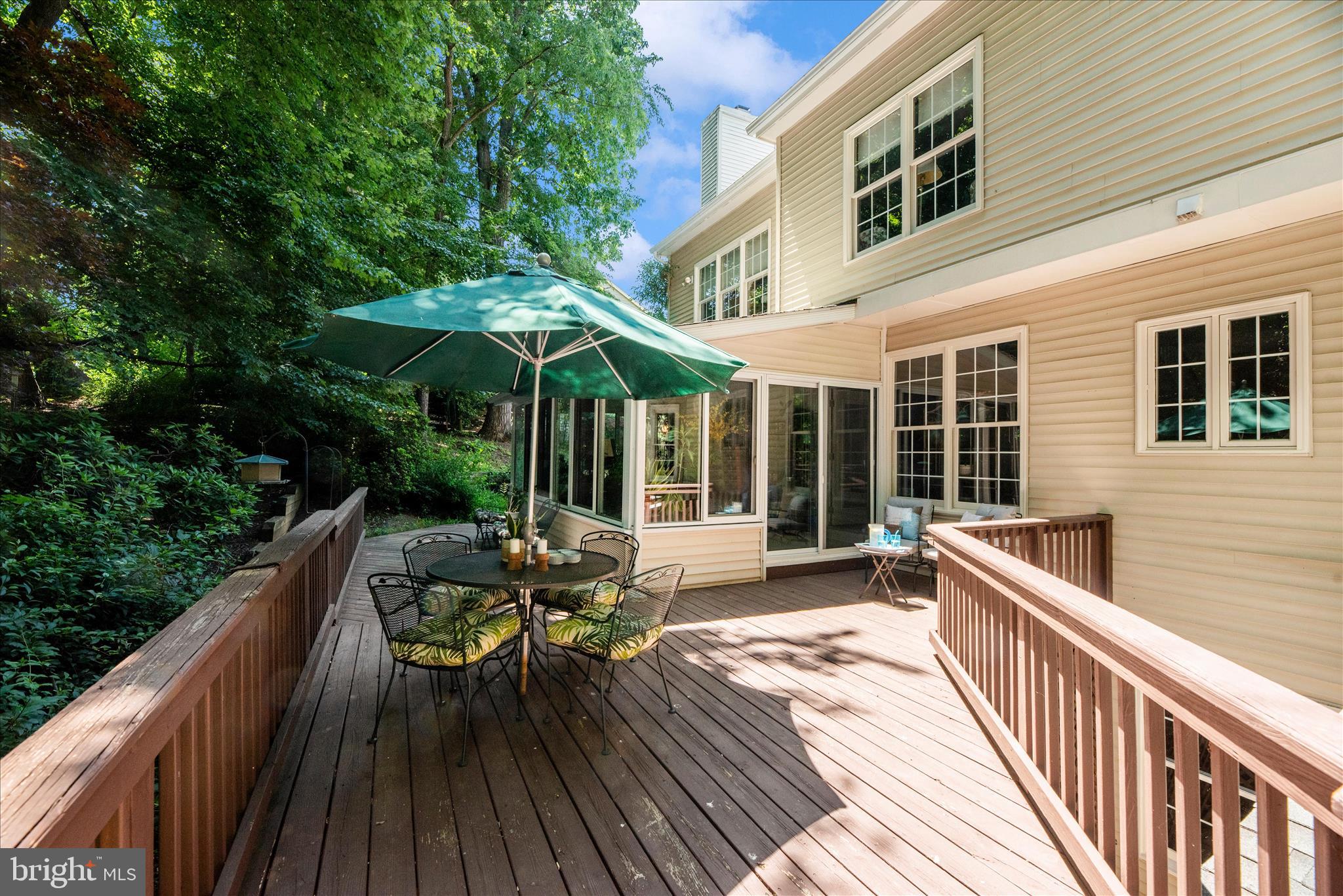 WINDSOR KNOLLS - Residential