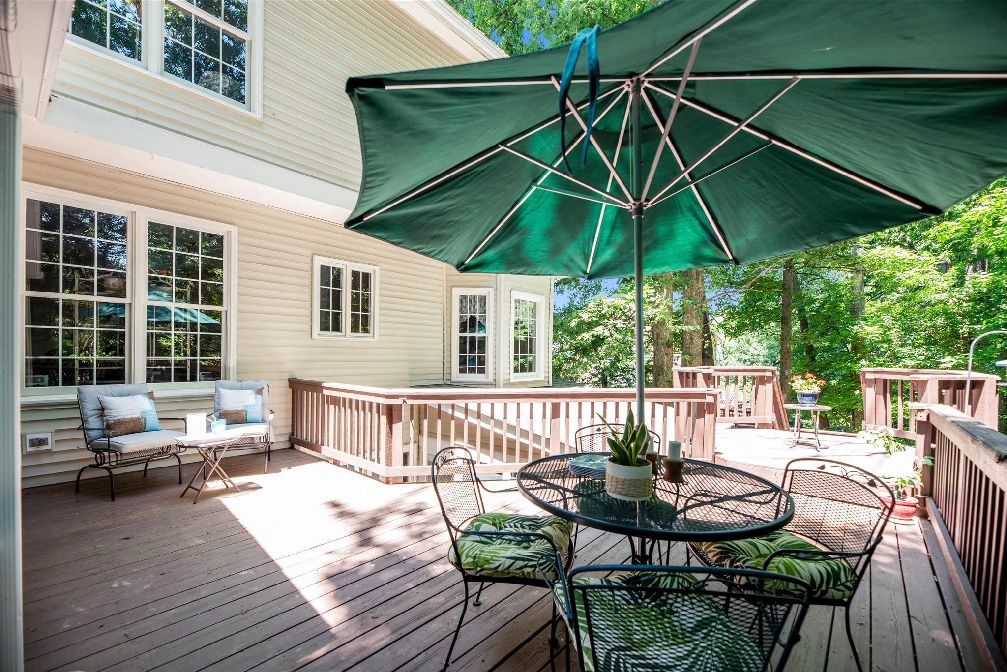 WINDSOR KNOLLS - Residential