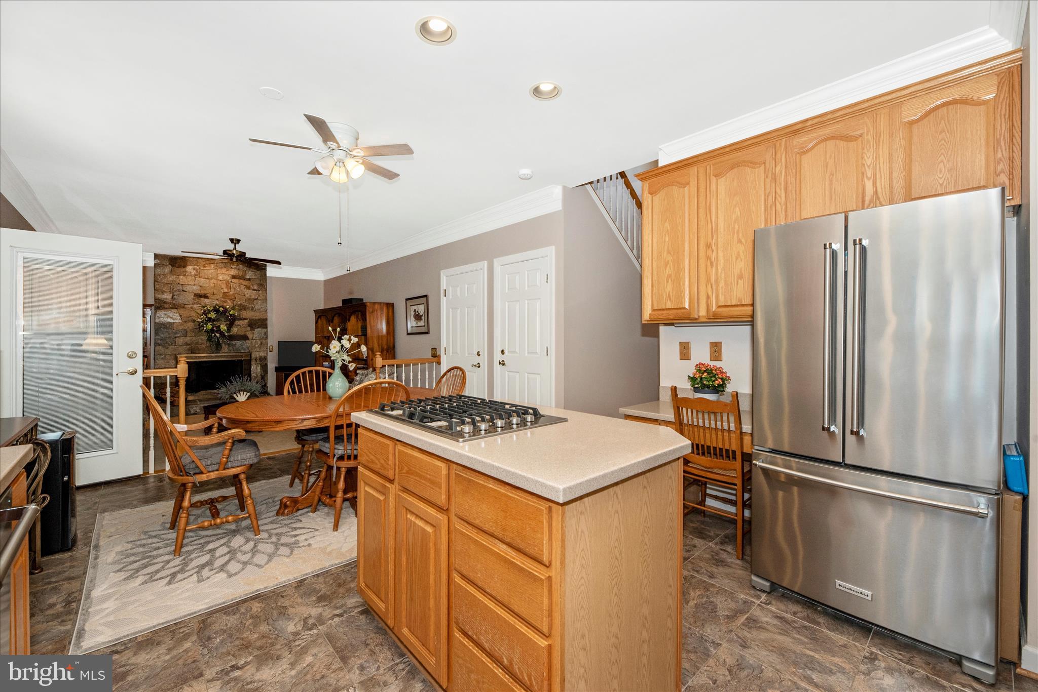 WINDSOR KNOLLS - Residential