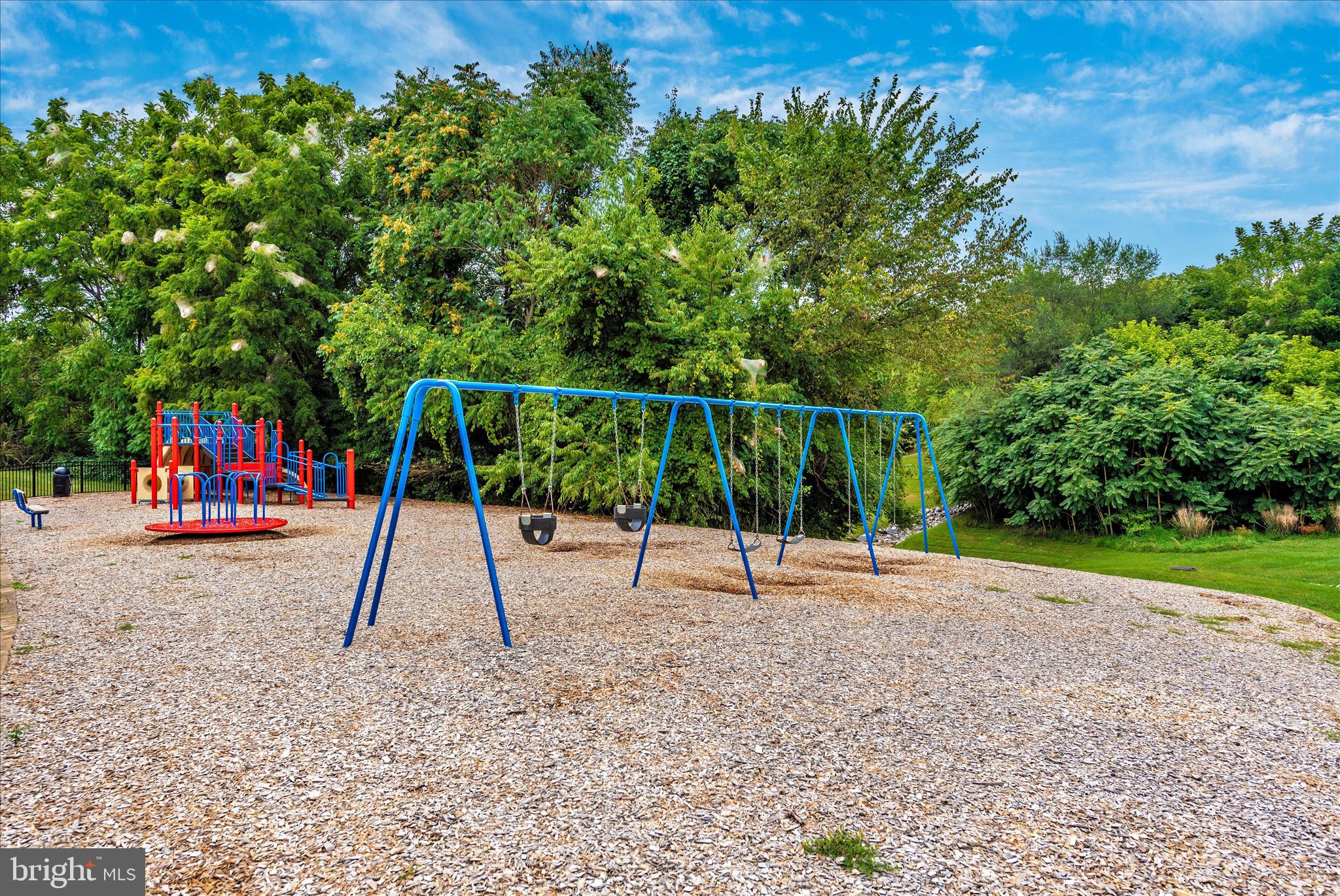 WINDSOR KNOLLS - Residential
