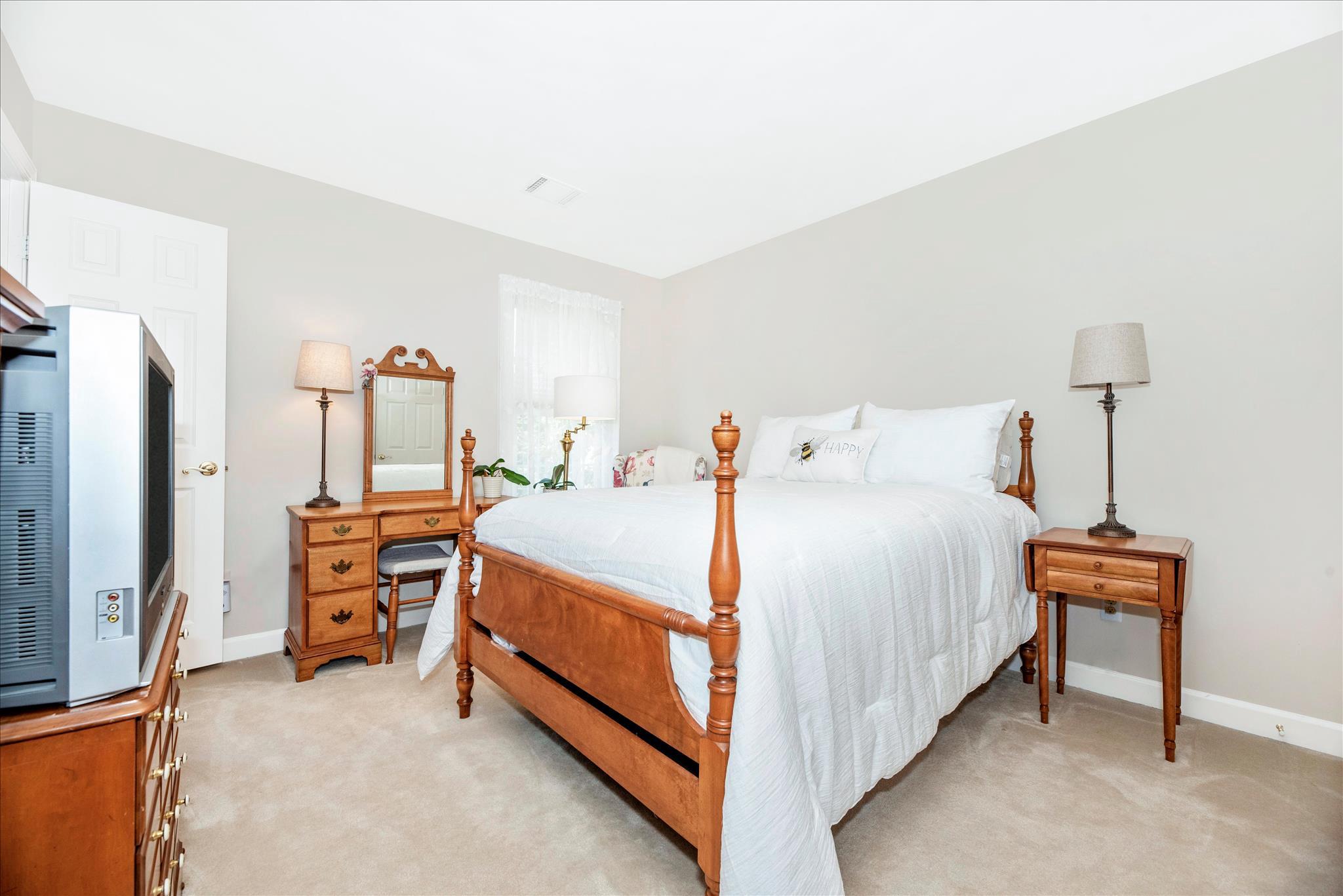 WINDSOR KNOLLS - Residential