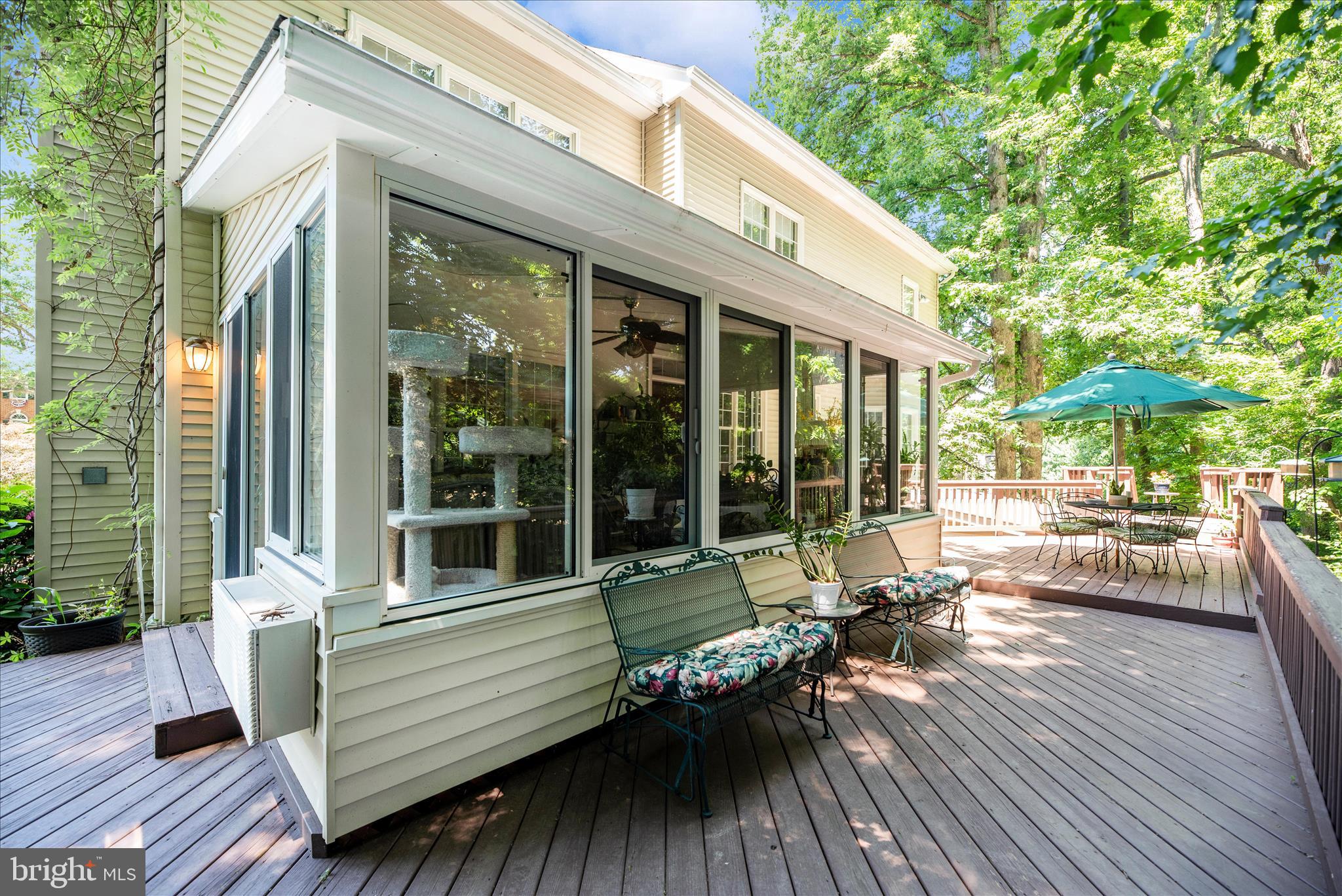 WINDSOR KNOLLS - Residential