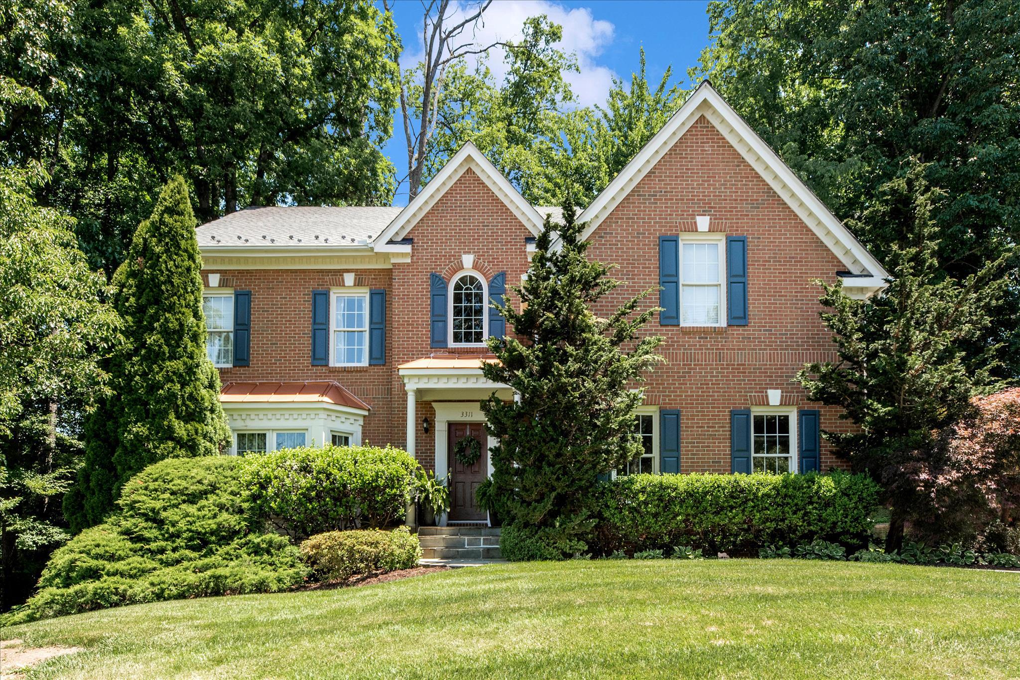 WINDSOR KNOLLS - Residential