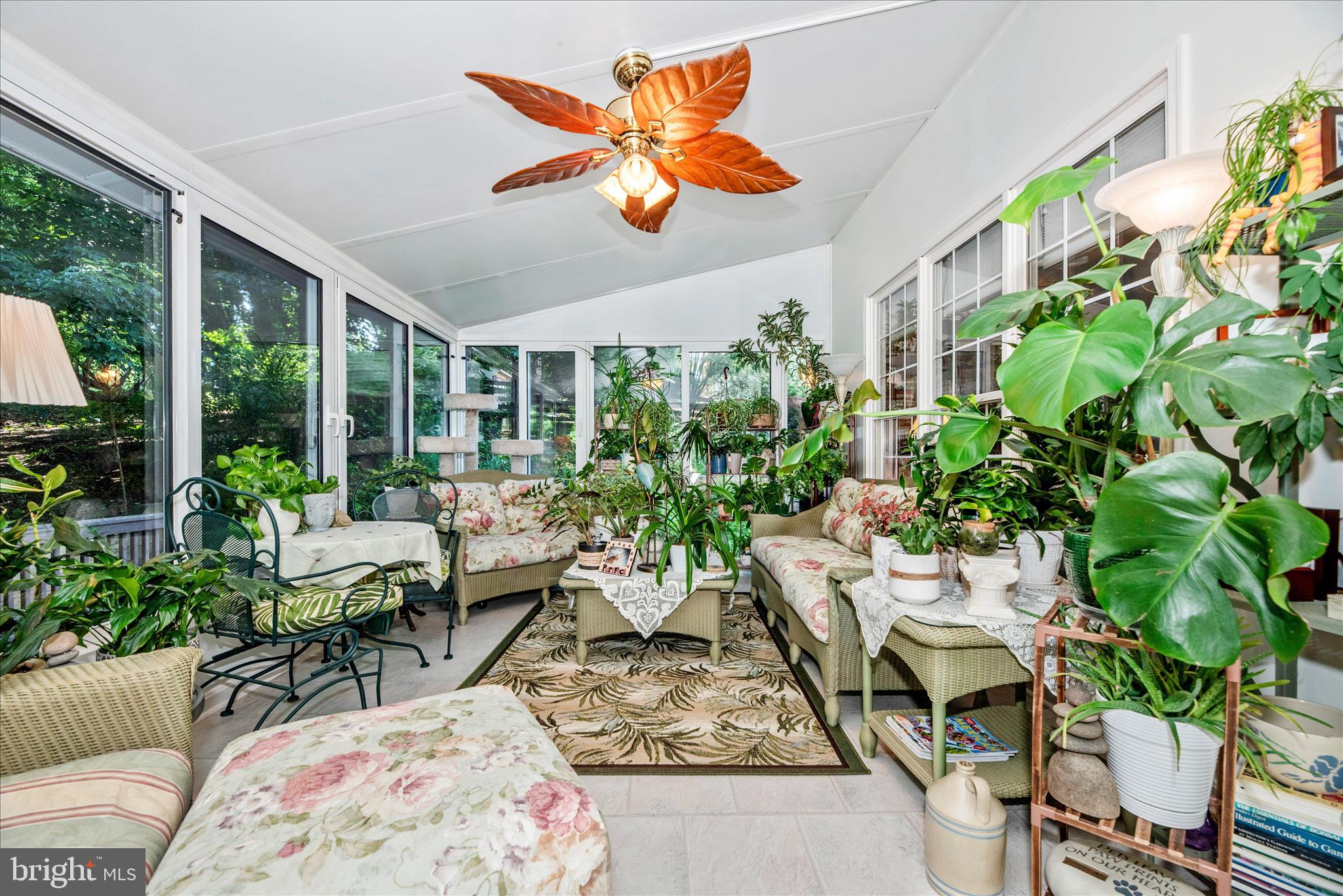 WINDSOR KNOLLS - Residential