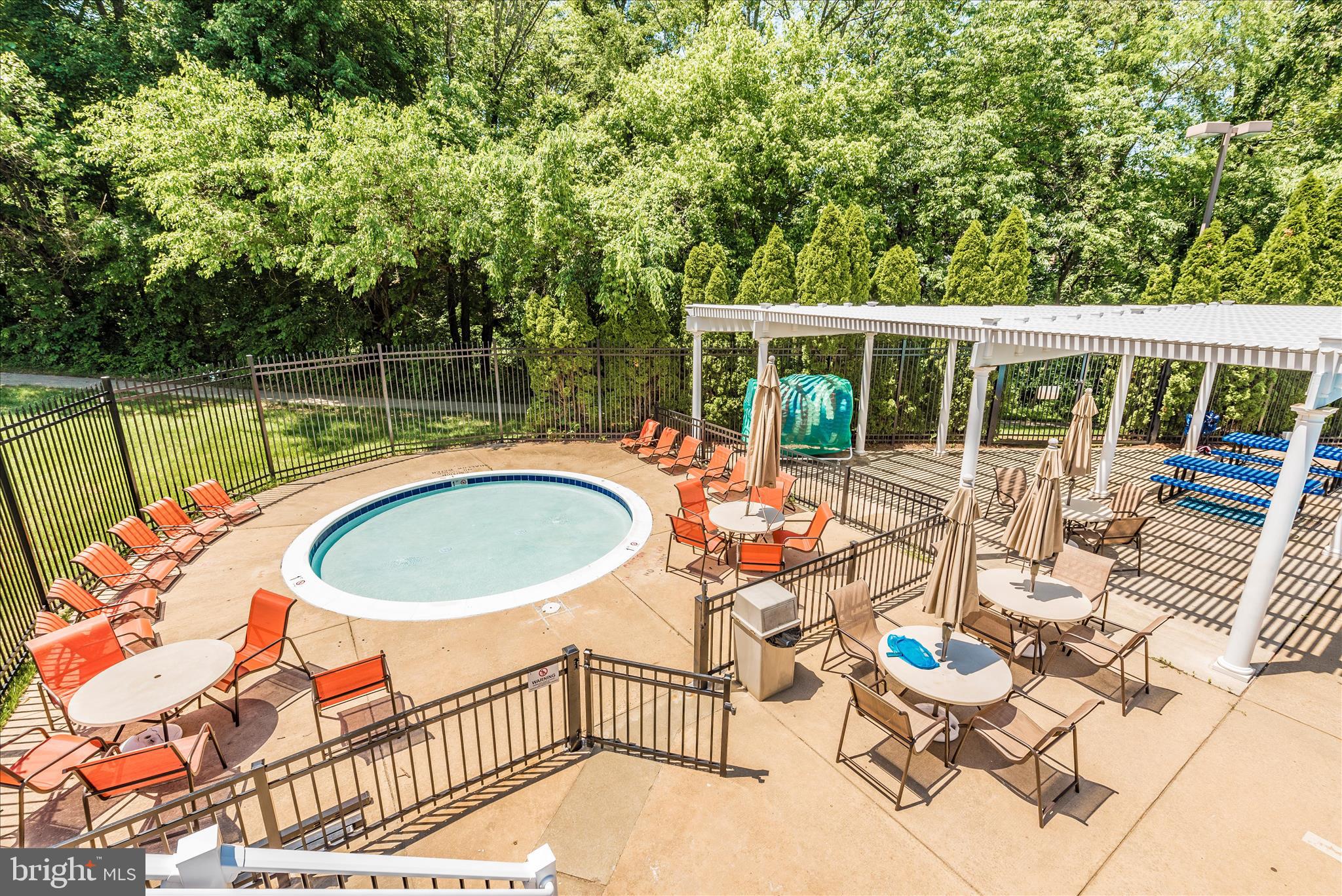 WINDSOR KNOLLS - Residential
