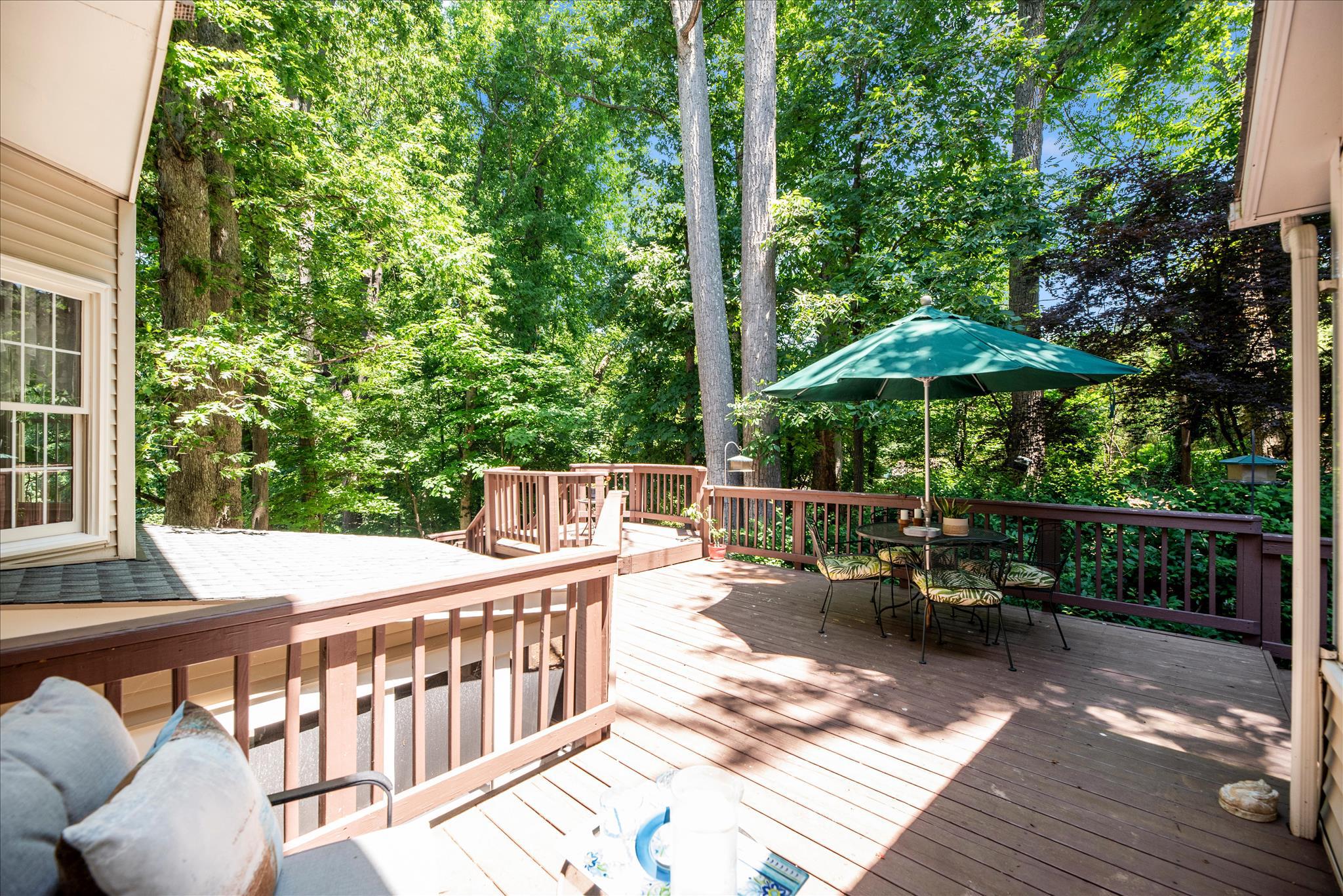 WINDSOR KNOLLS - Residential