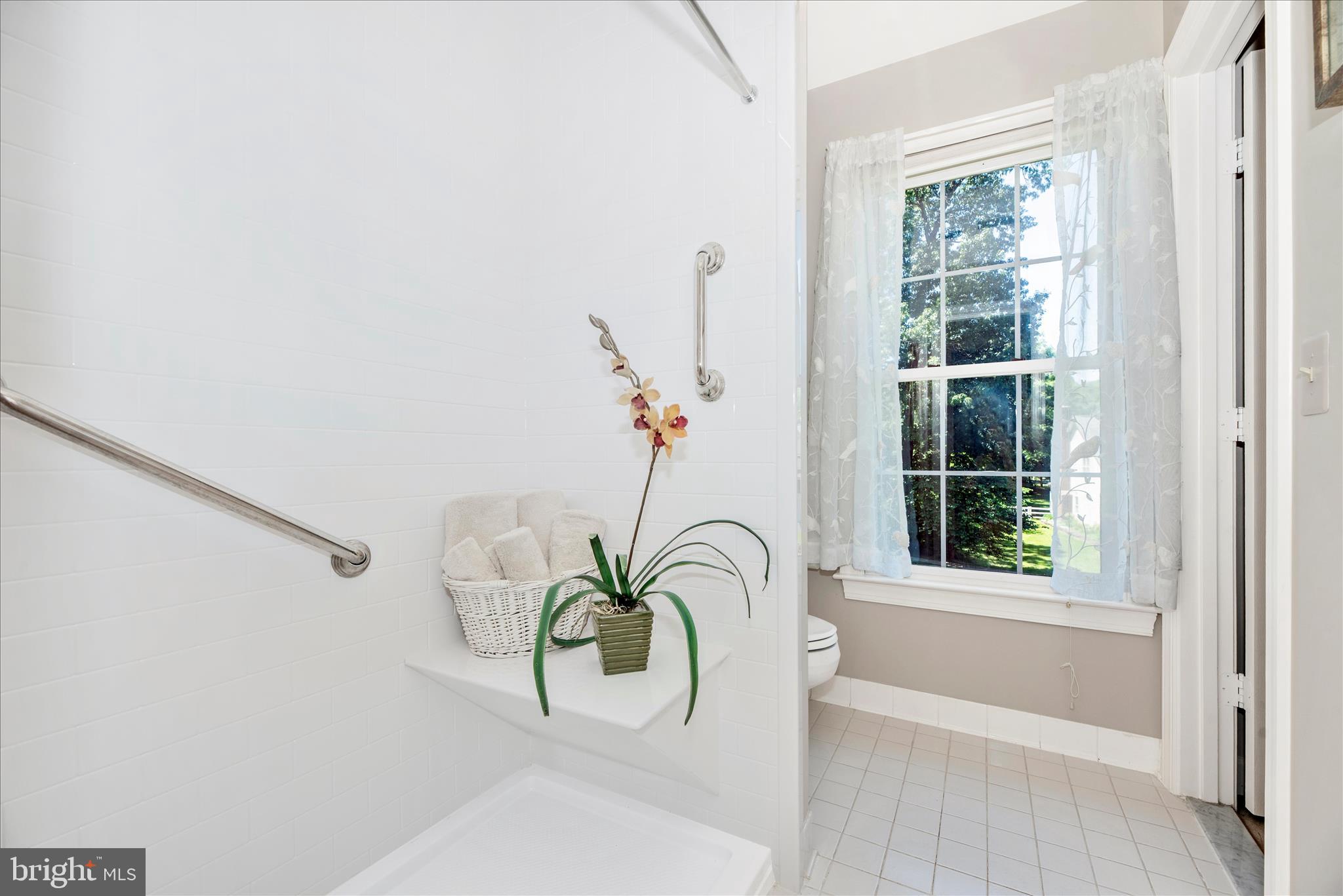 WINDSOR KNOLLS - Residential