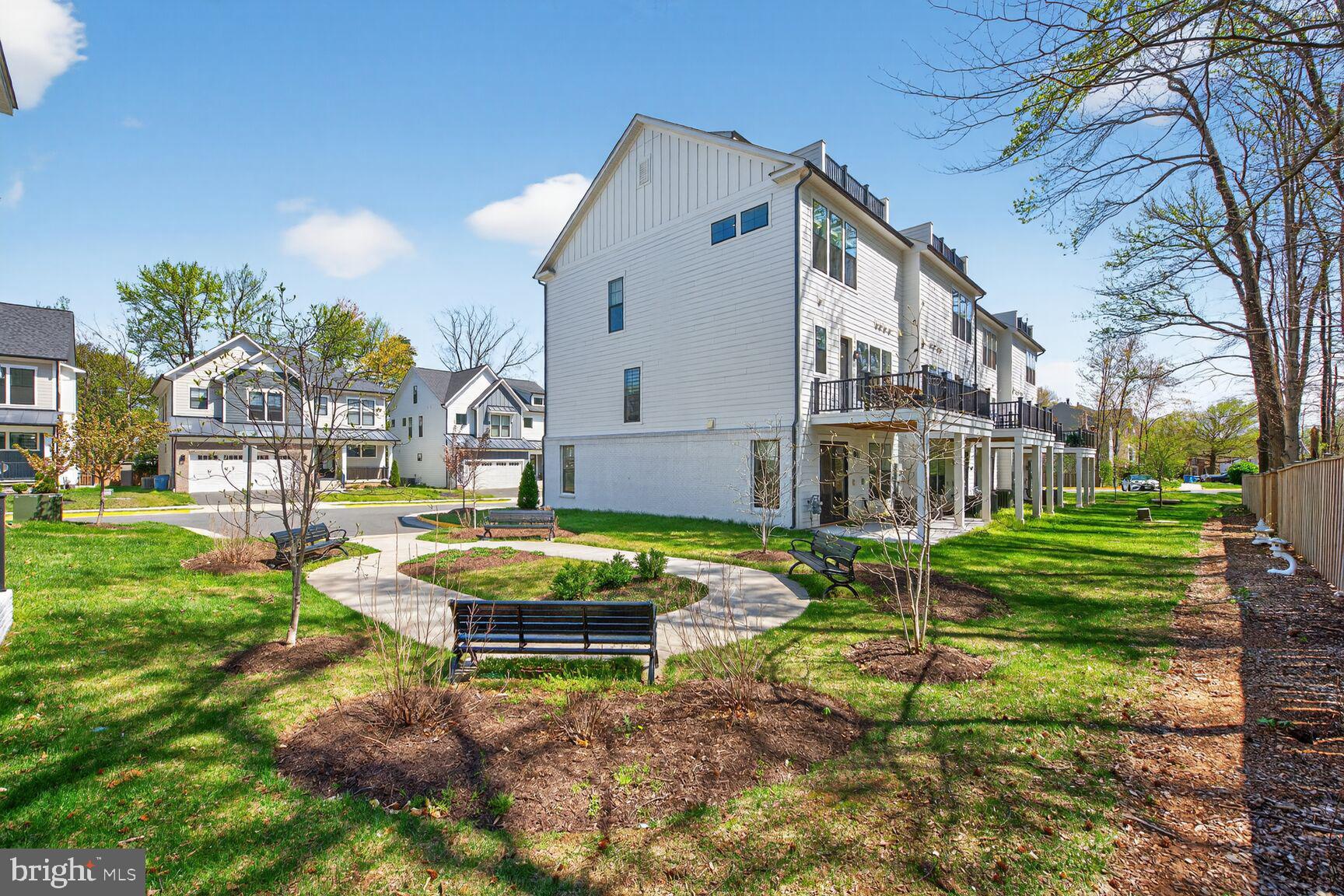 SULLY STATION II - Residential