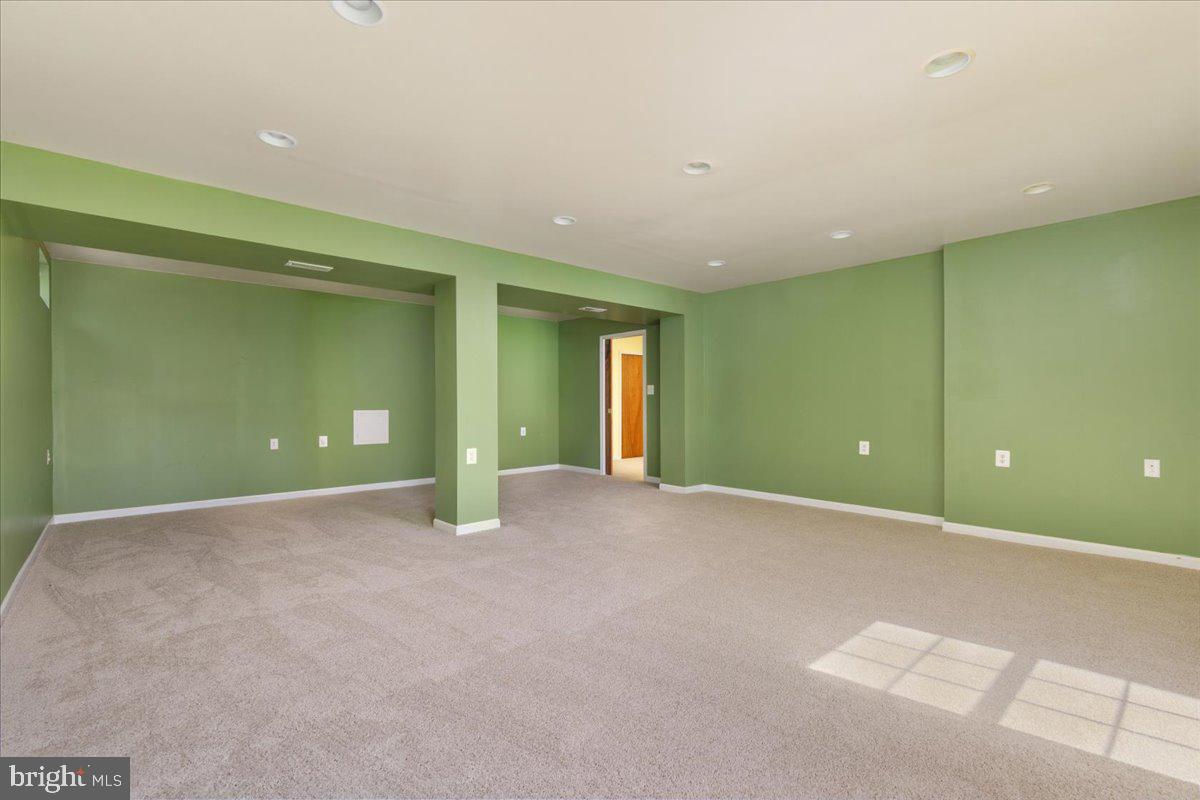 REDWOOD LAKES - Residential