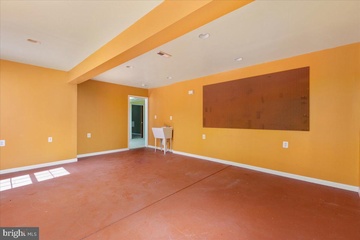 REDWOOD LAKES - Residential