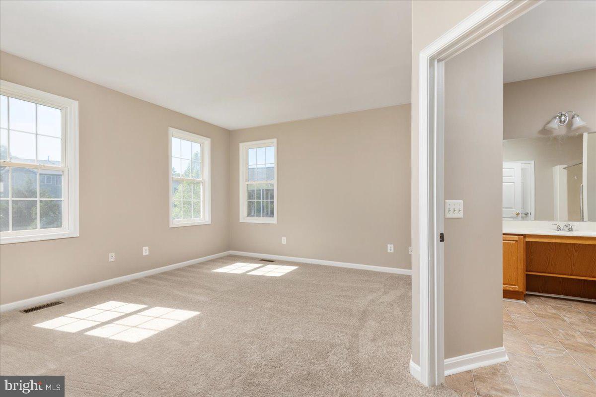 REDWOOD LAKES - Residential